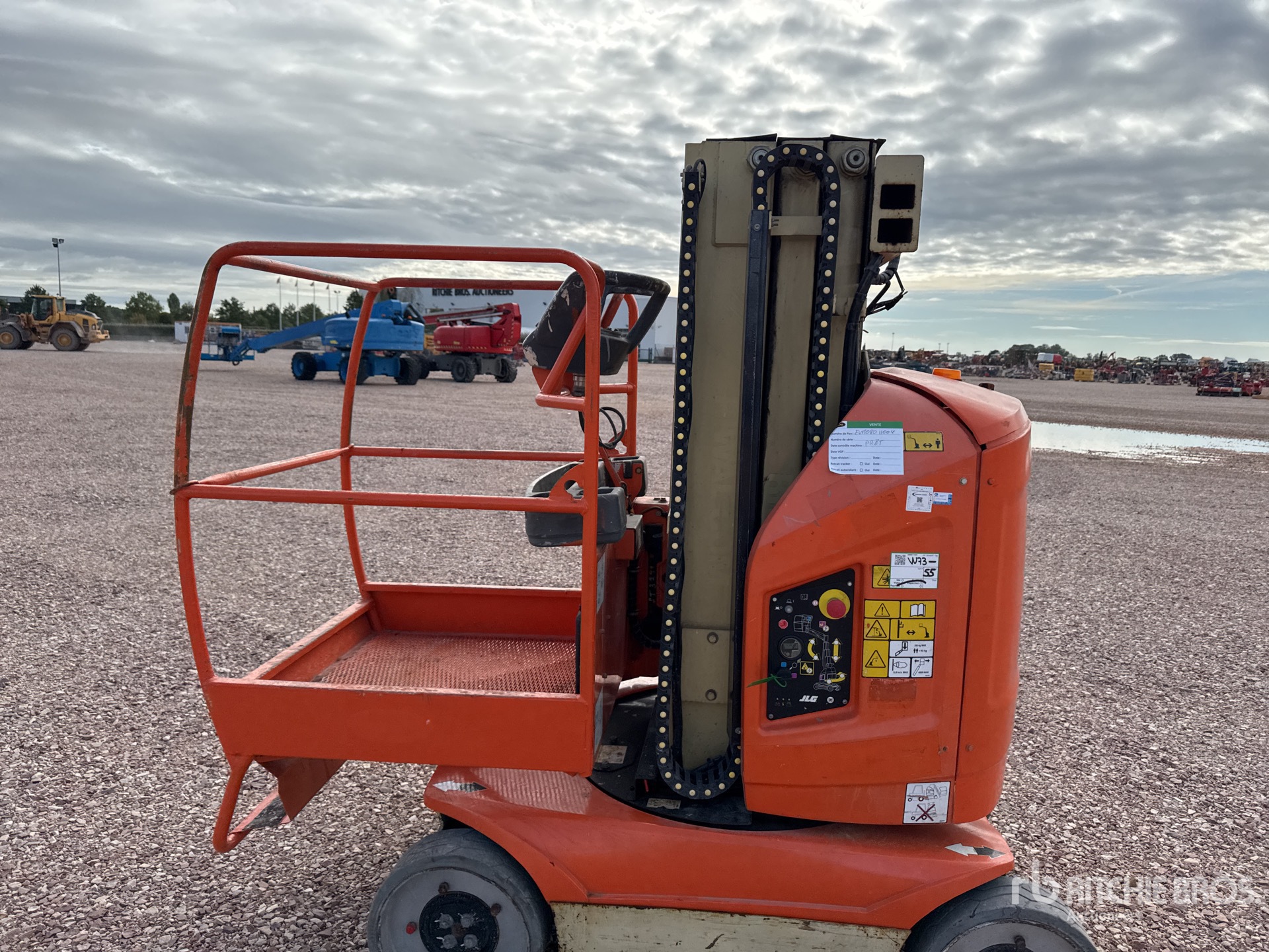 2011 JLG TOUCAN 8E