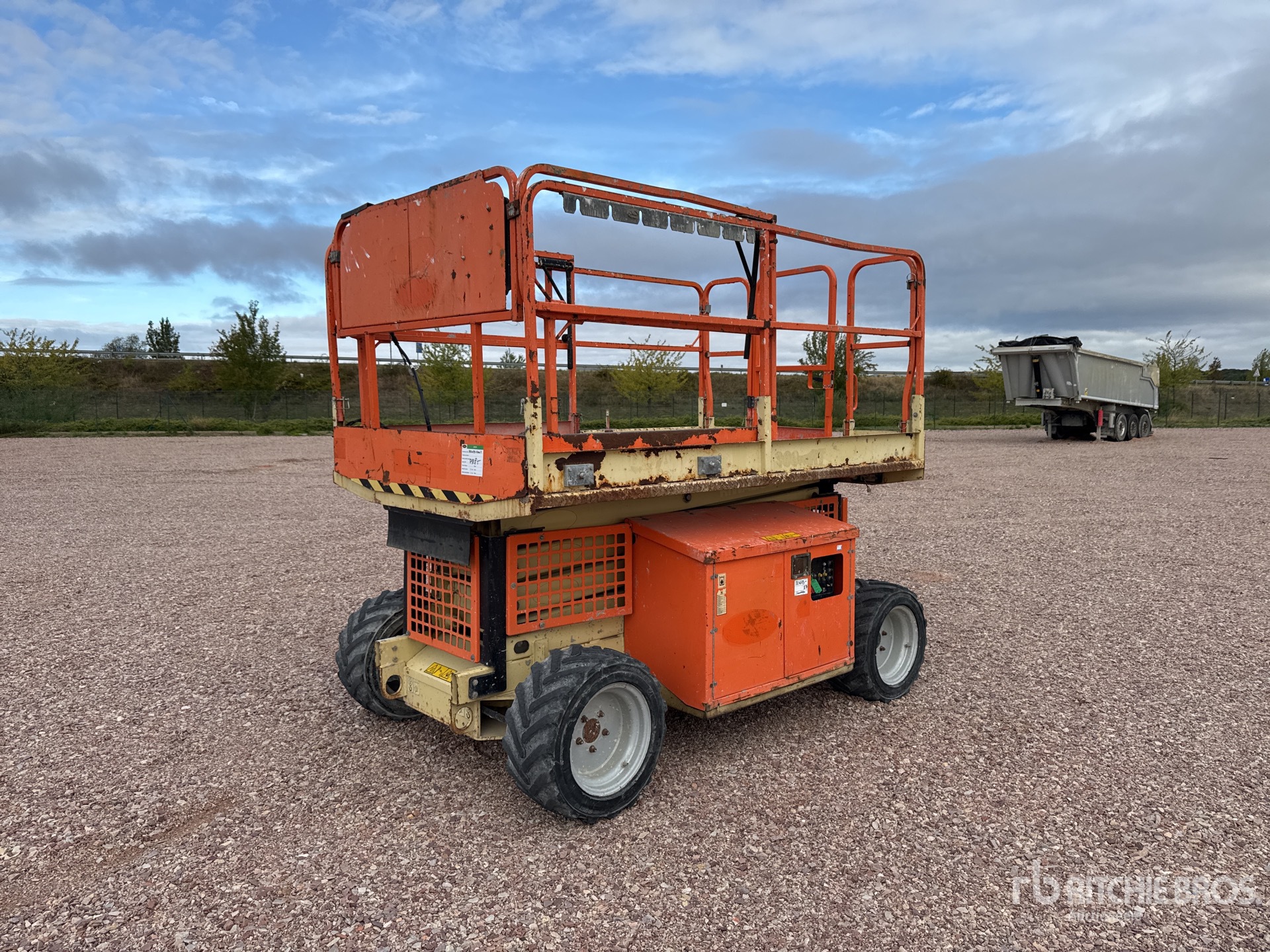 Photo of 2015 JLG 260MRT