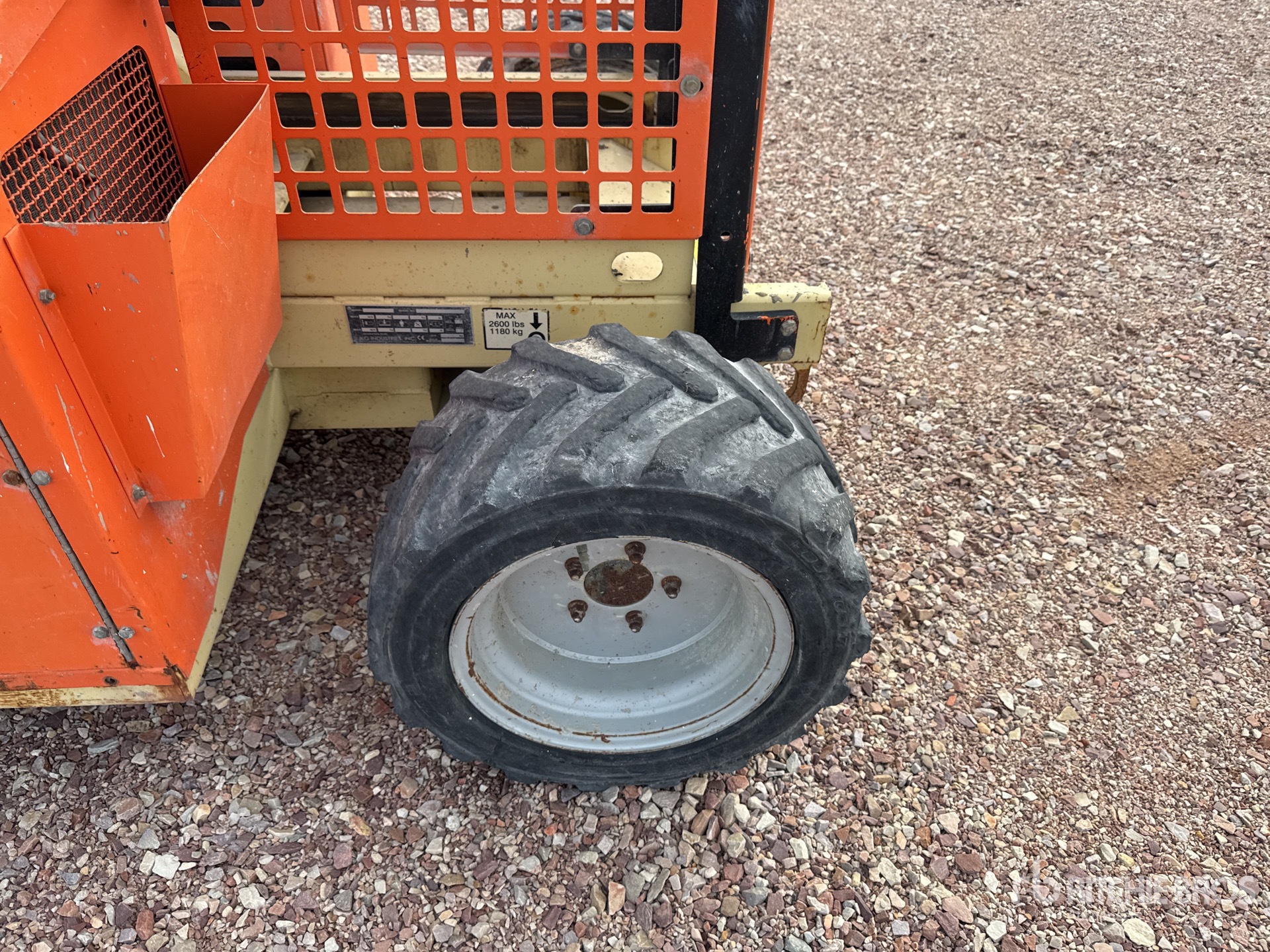 2015 JLG 260MRT