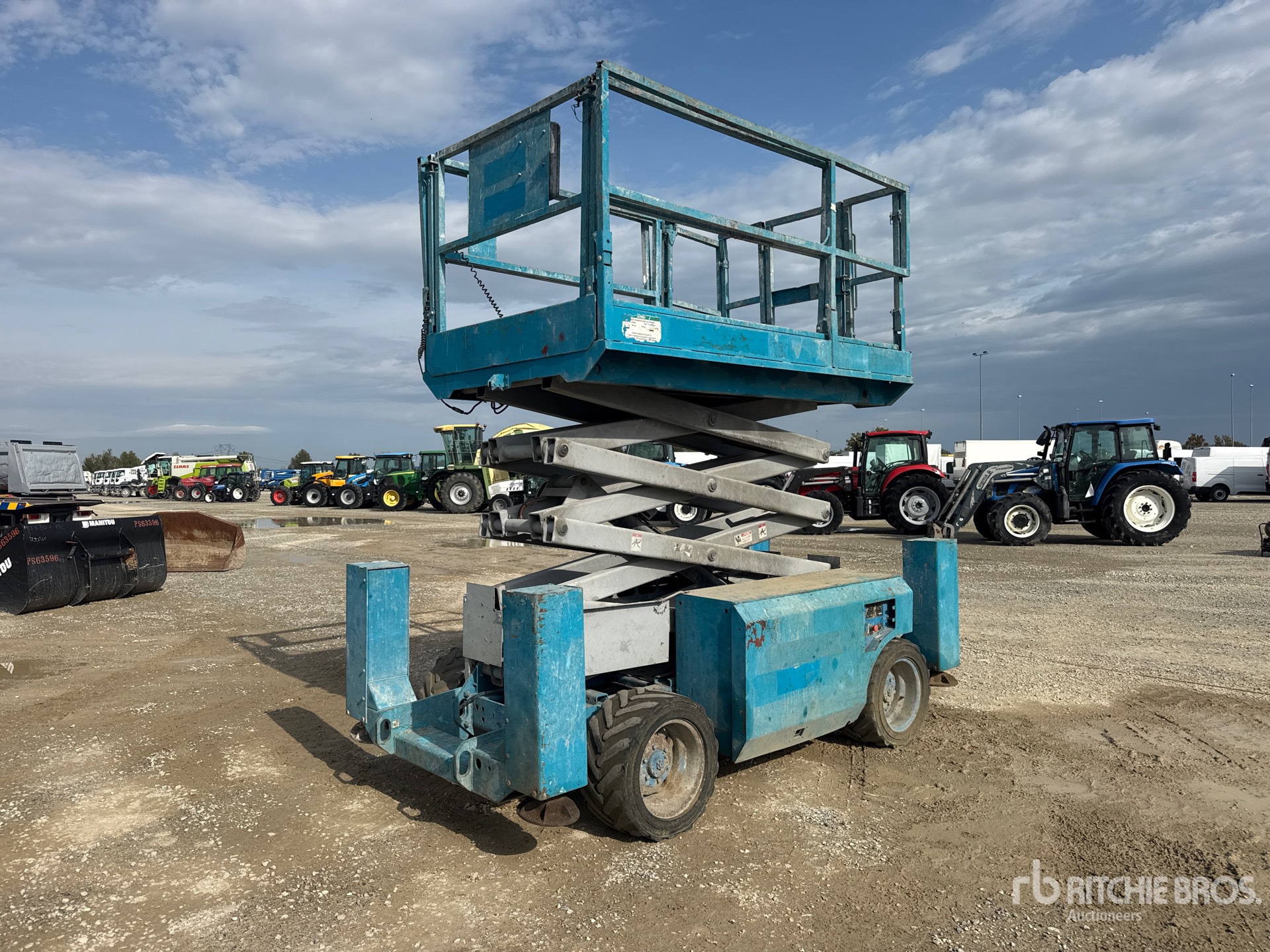 2006 Genie GS-2668