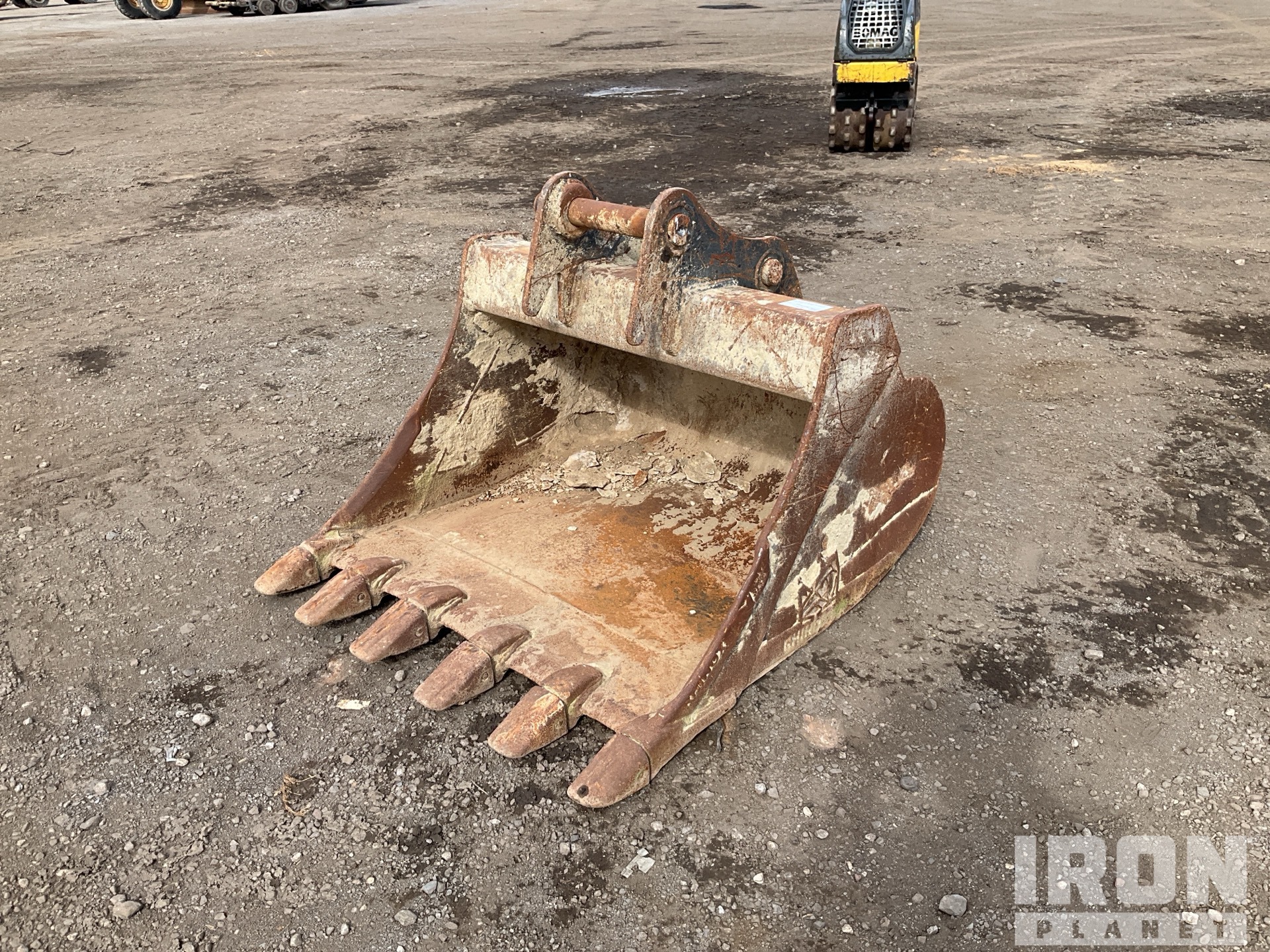  Rhinox 1200 mm Digging