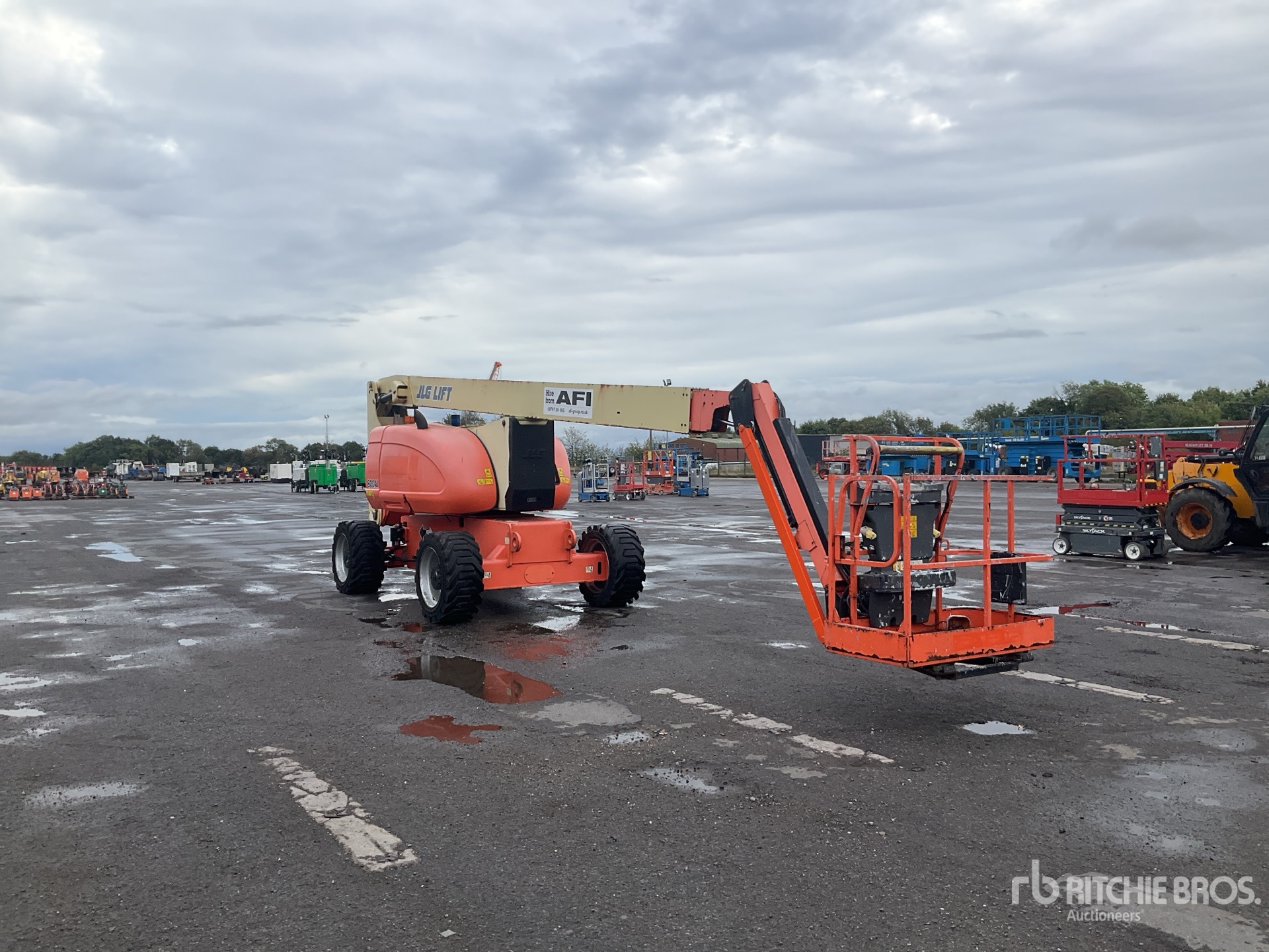 2015 JLG 800AJ