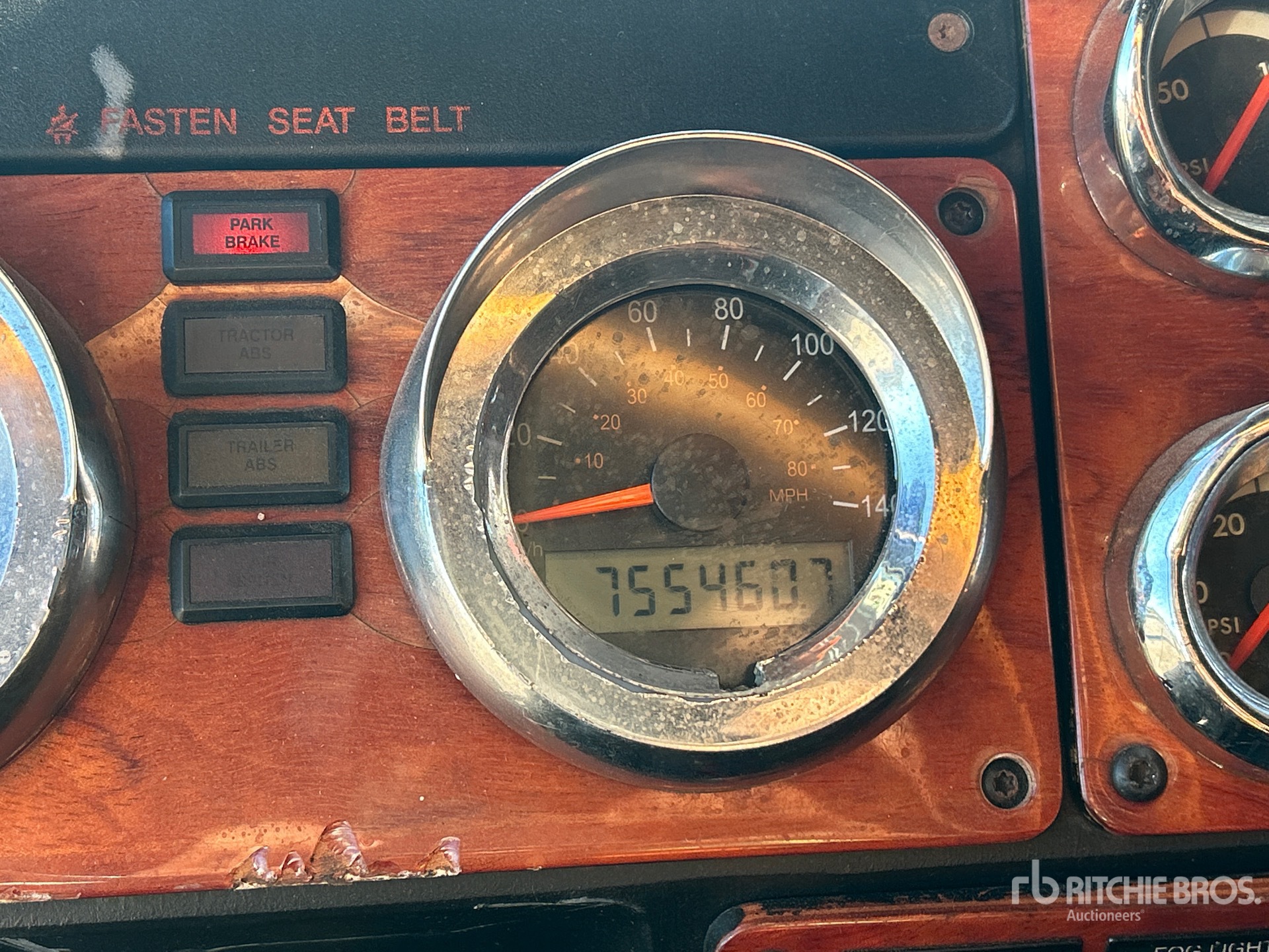 2006 Freightliner CLASSIC 120