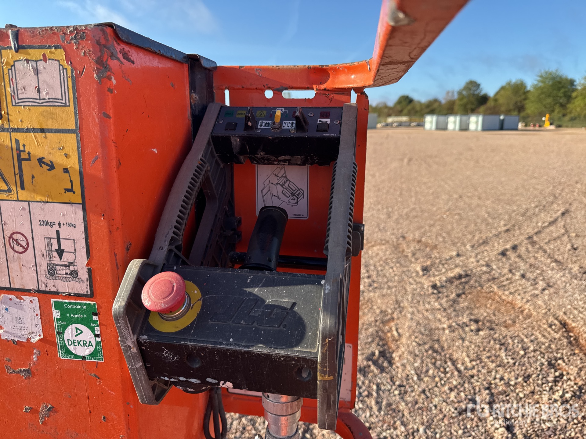 2015 JLG 1230ES