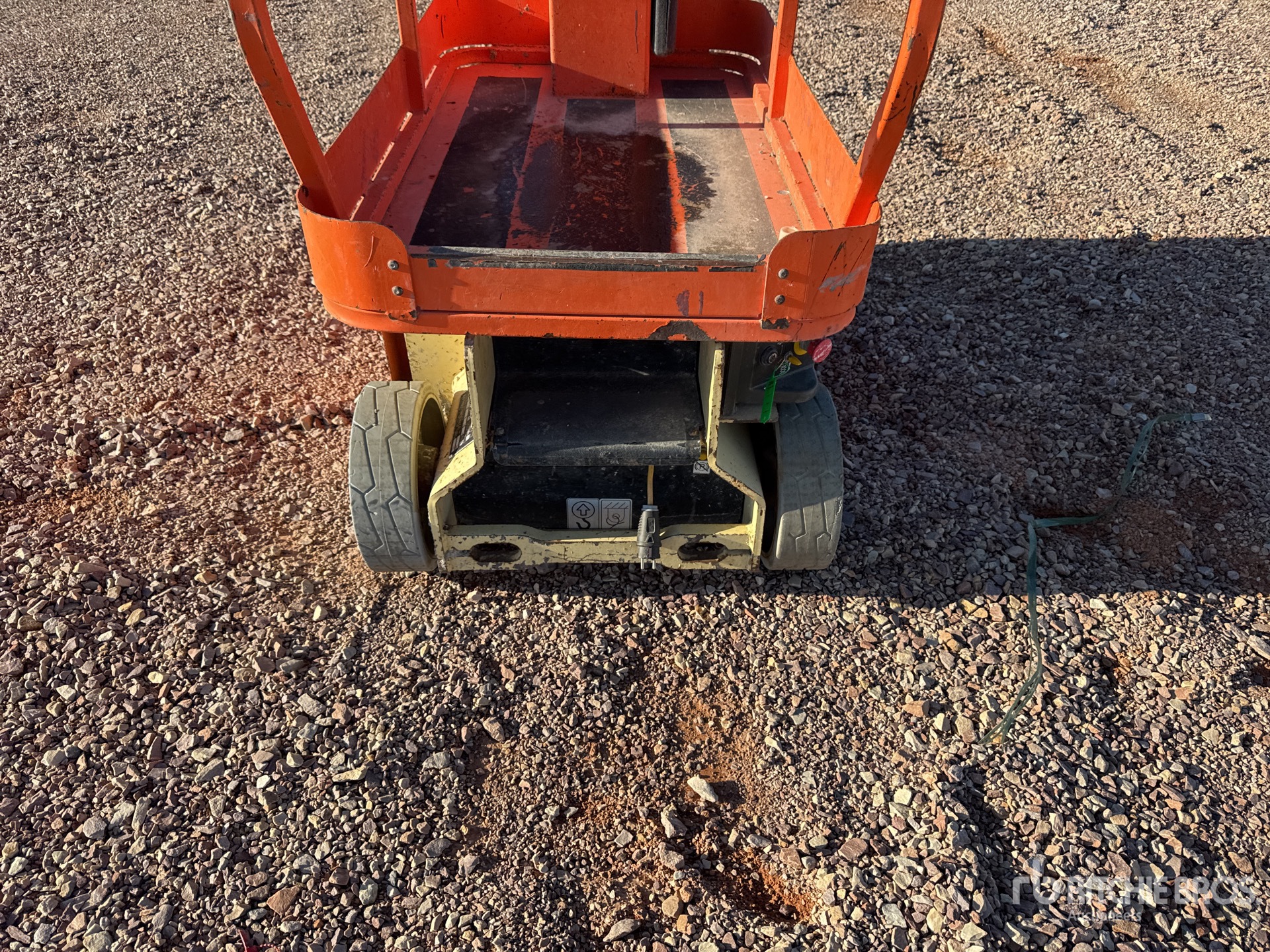 Photo of 2015 JLG 1230ES