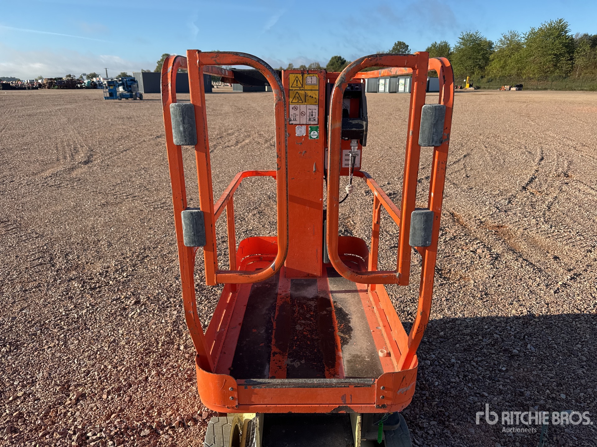 2015 JLG 1230ES