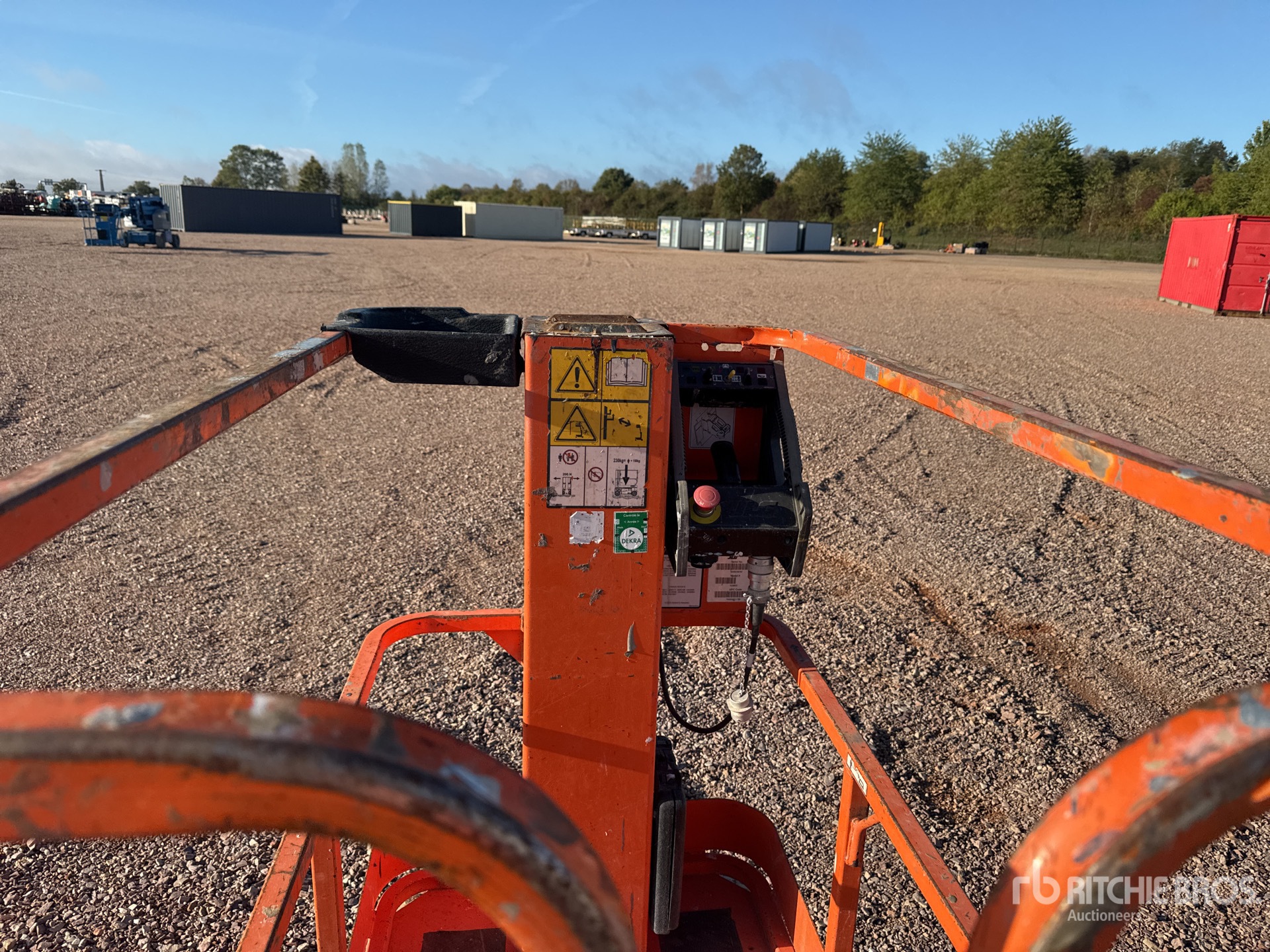 2015 JLG 1230ES