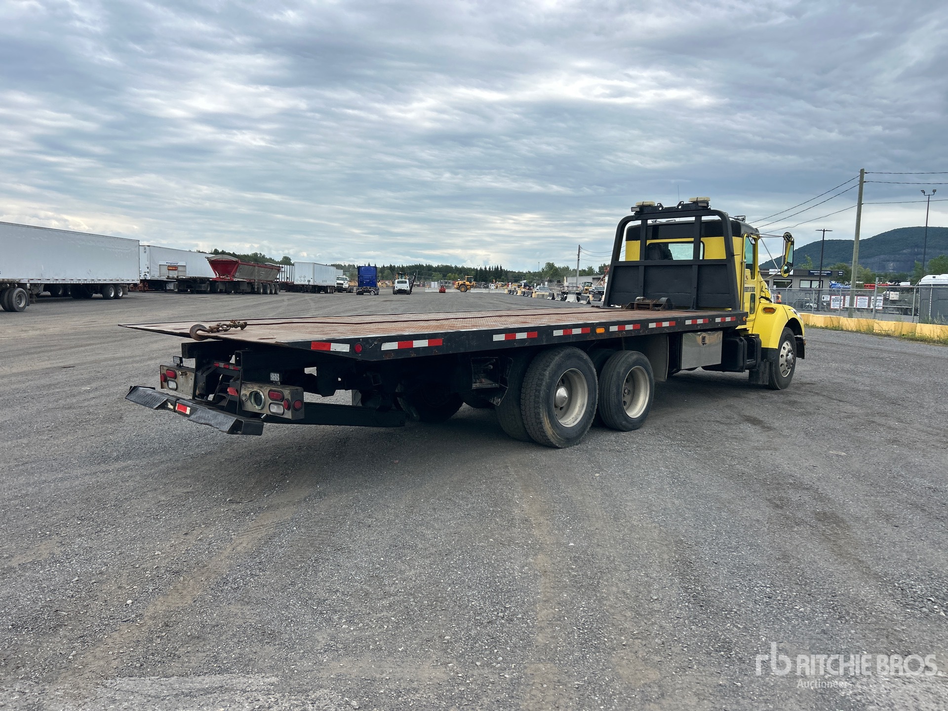 2014 Kenworth T300