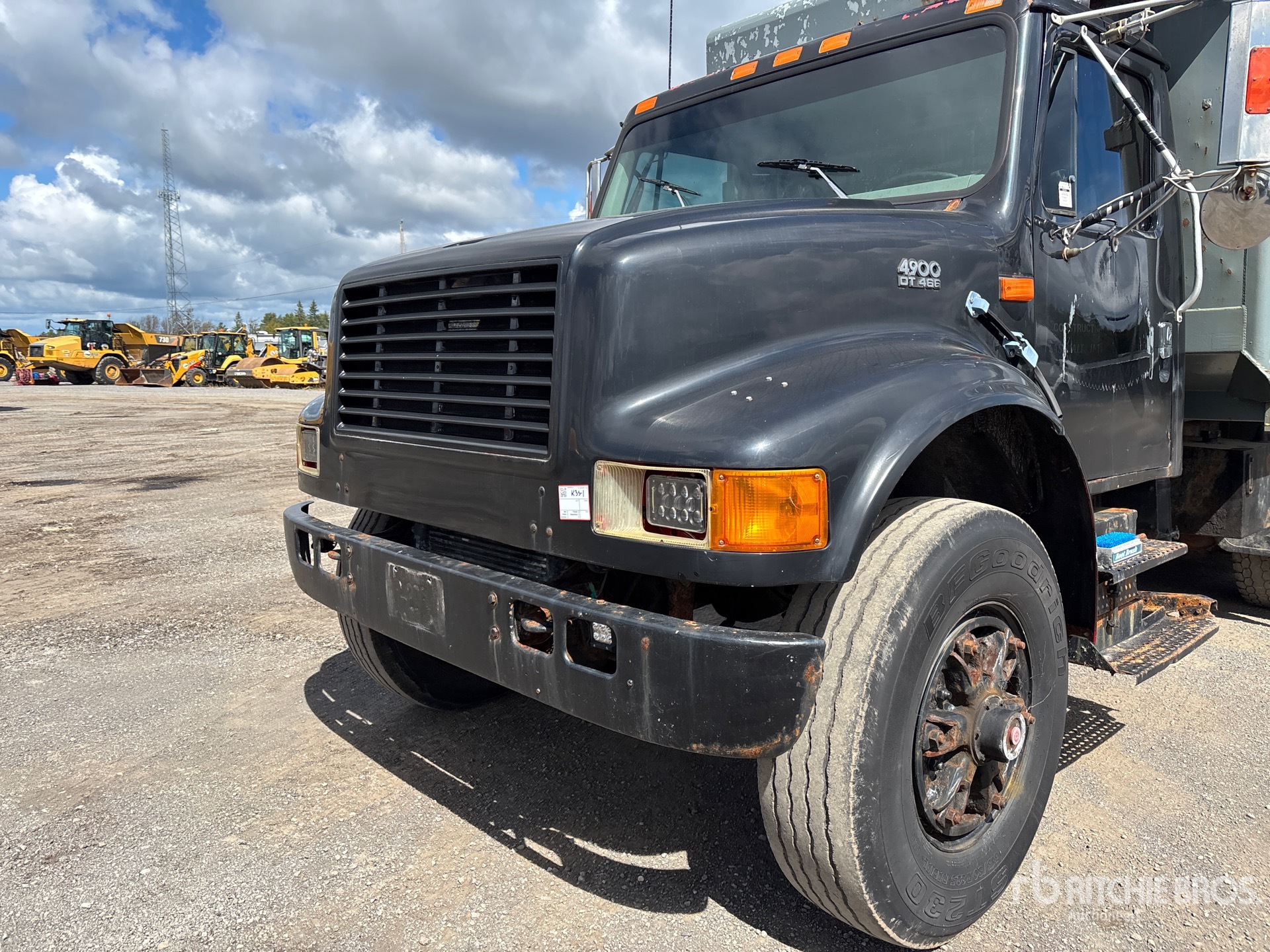 1999 International 4900