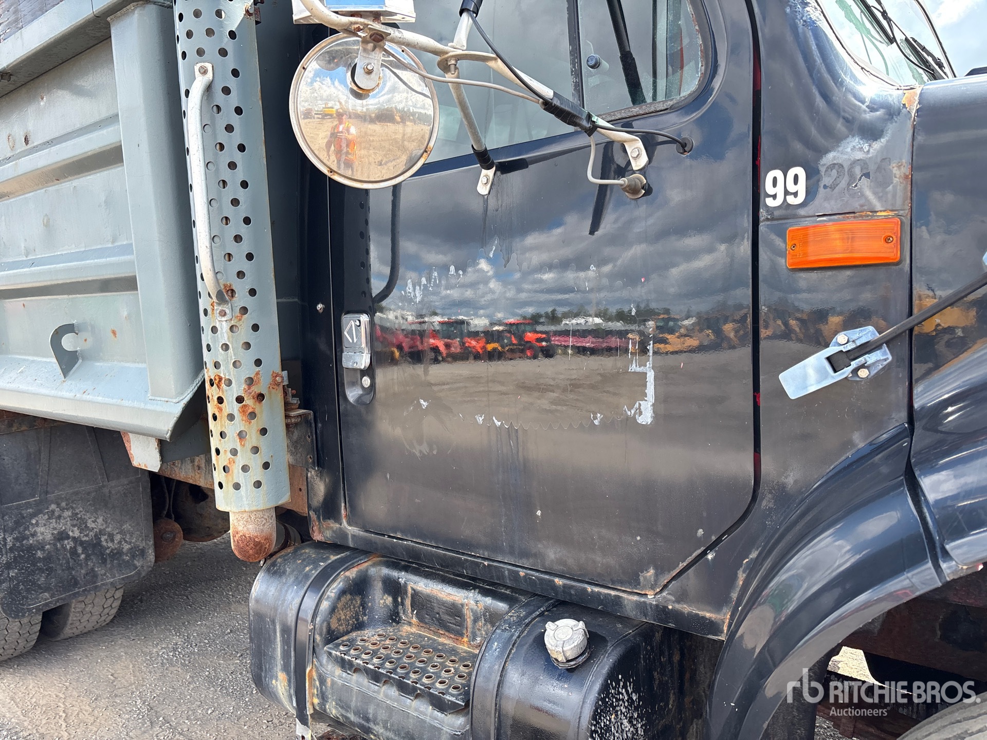 1999 International 4900