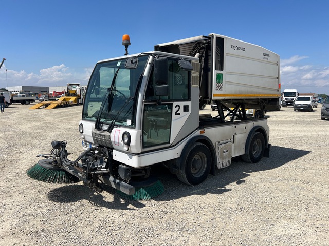 2011 Bucher Guyer 5000-80 Sweeper Truck 2011 Bucher Guyer 5000-80 Sweeper Truck