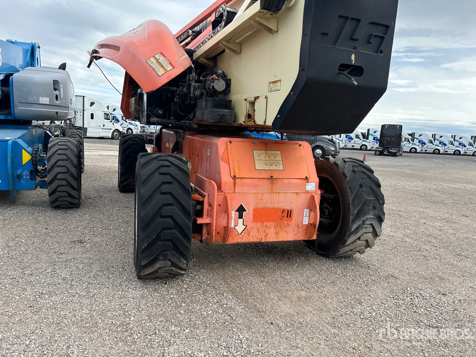 2011 JLG 1250AJP