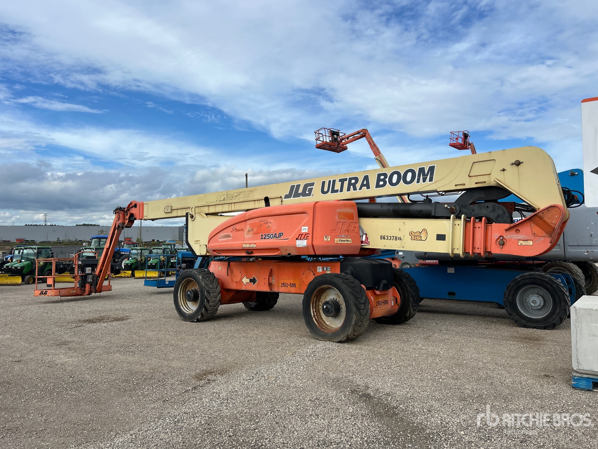 2011 JLG 1250AJP