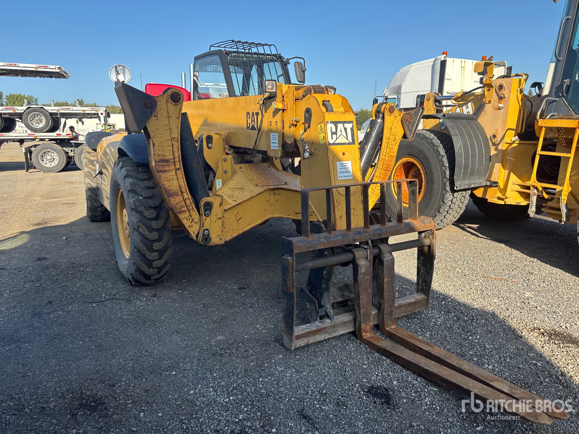 2005 Caterpillar TH460B
