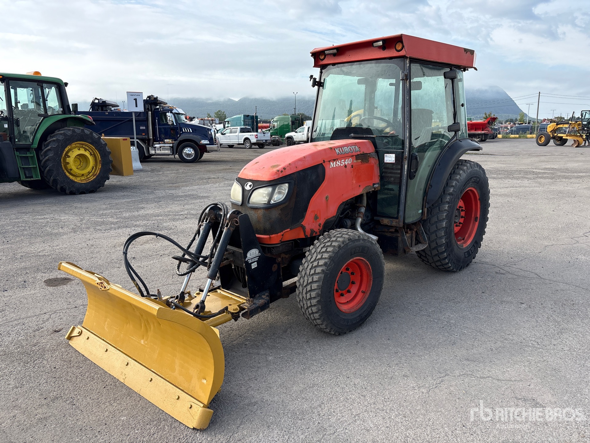 2014 Kubota M8540