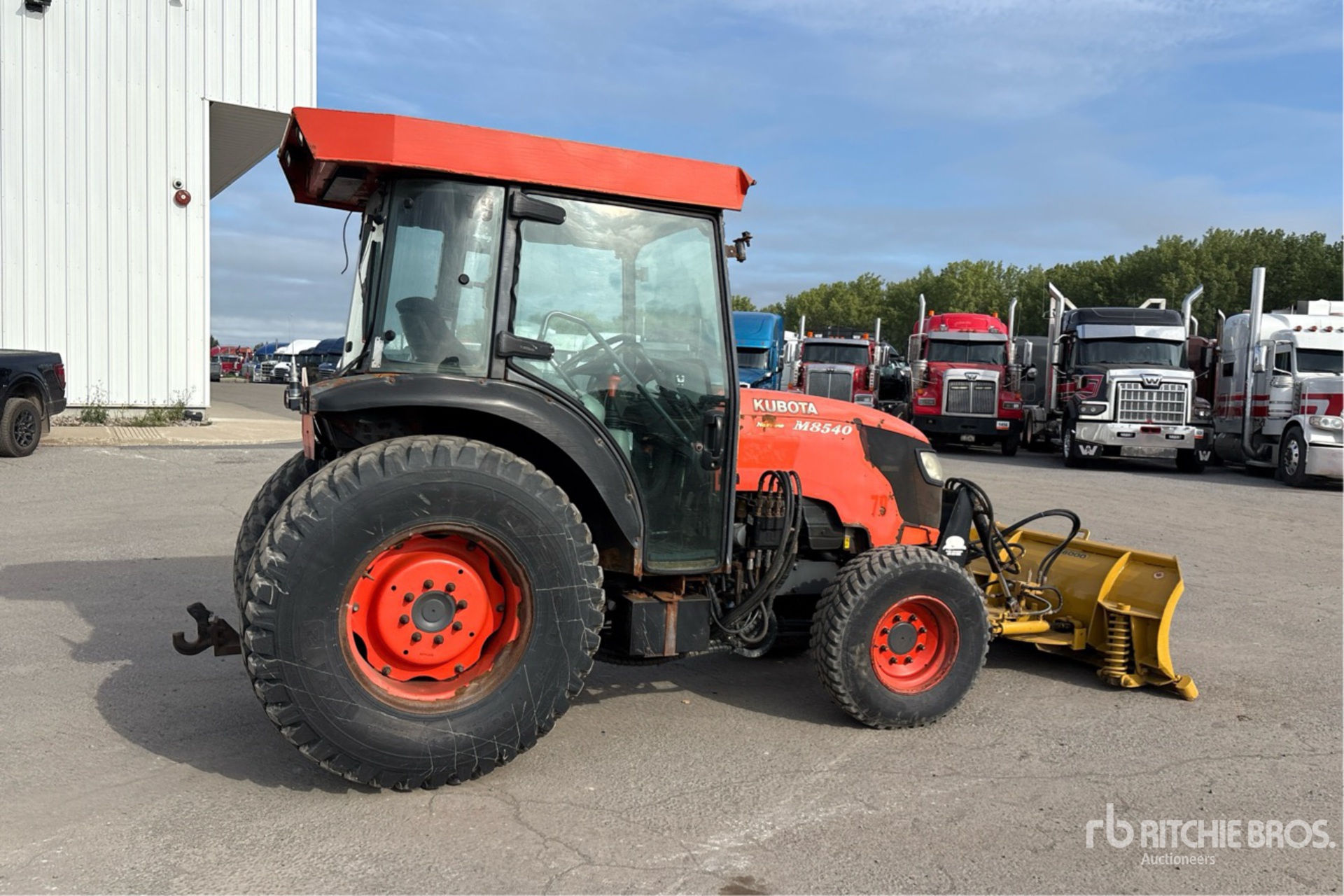 2014 Kubota M8540