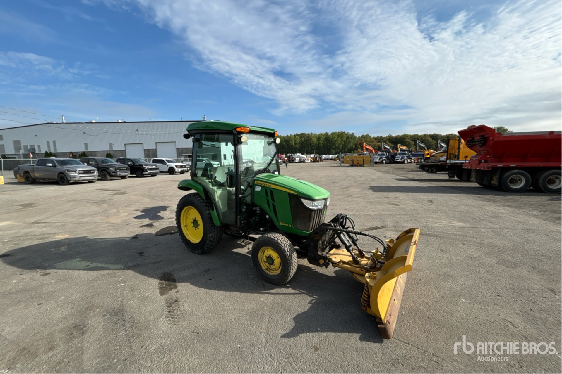 2016 John Deere 3046R