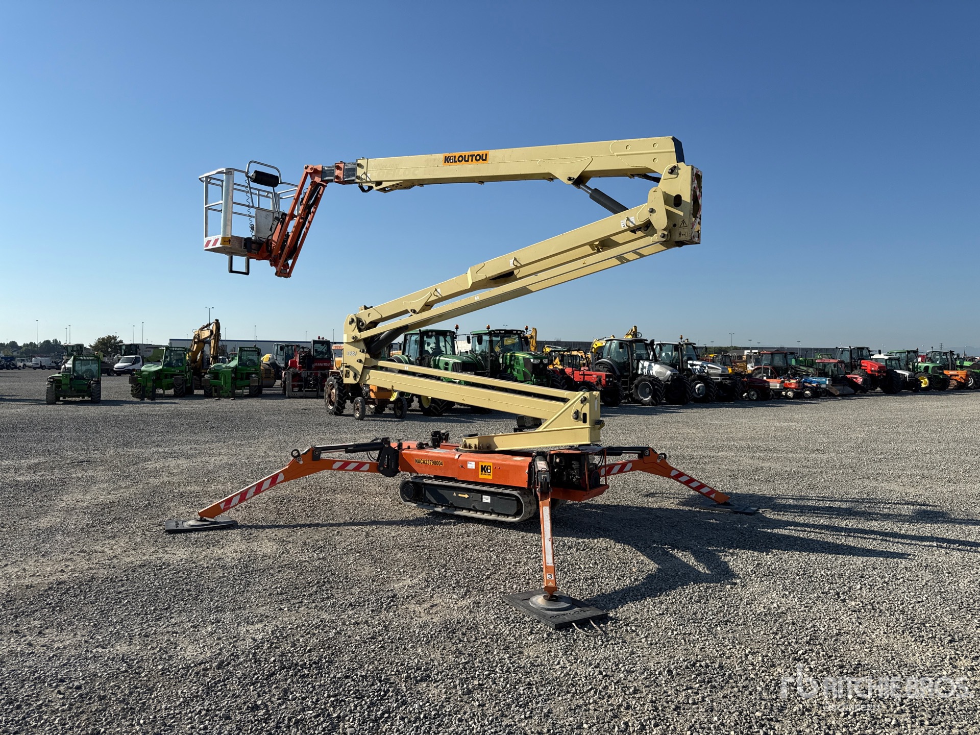 2013 JLG X23J