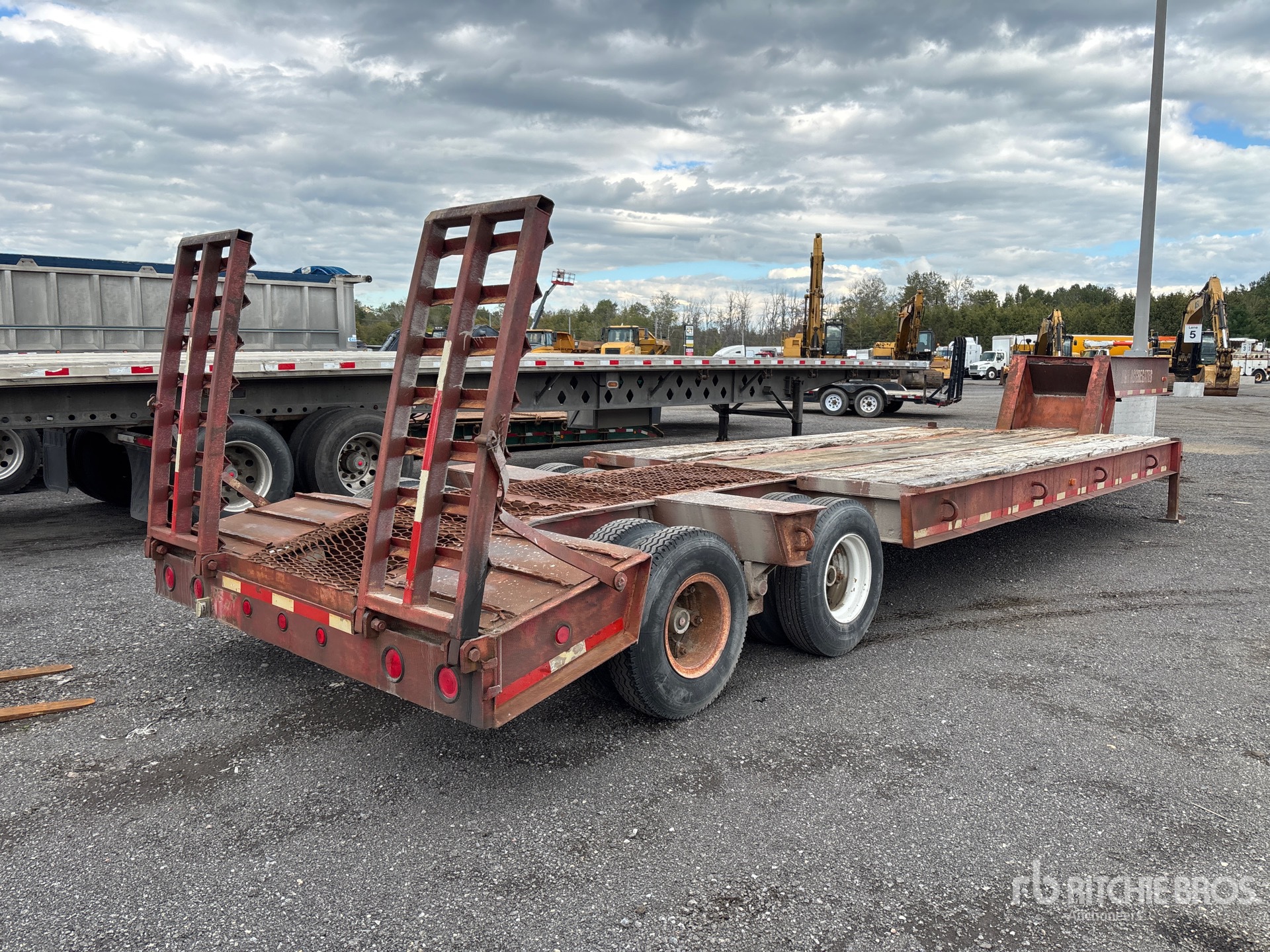 1970 Rogers 27 FT T/A GOOSENECK