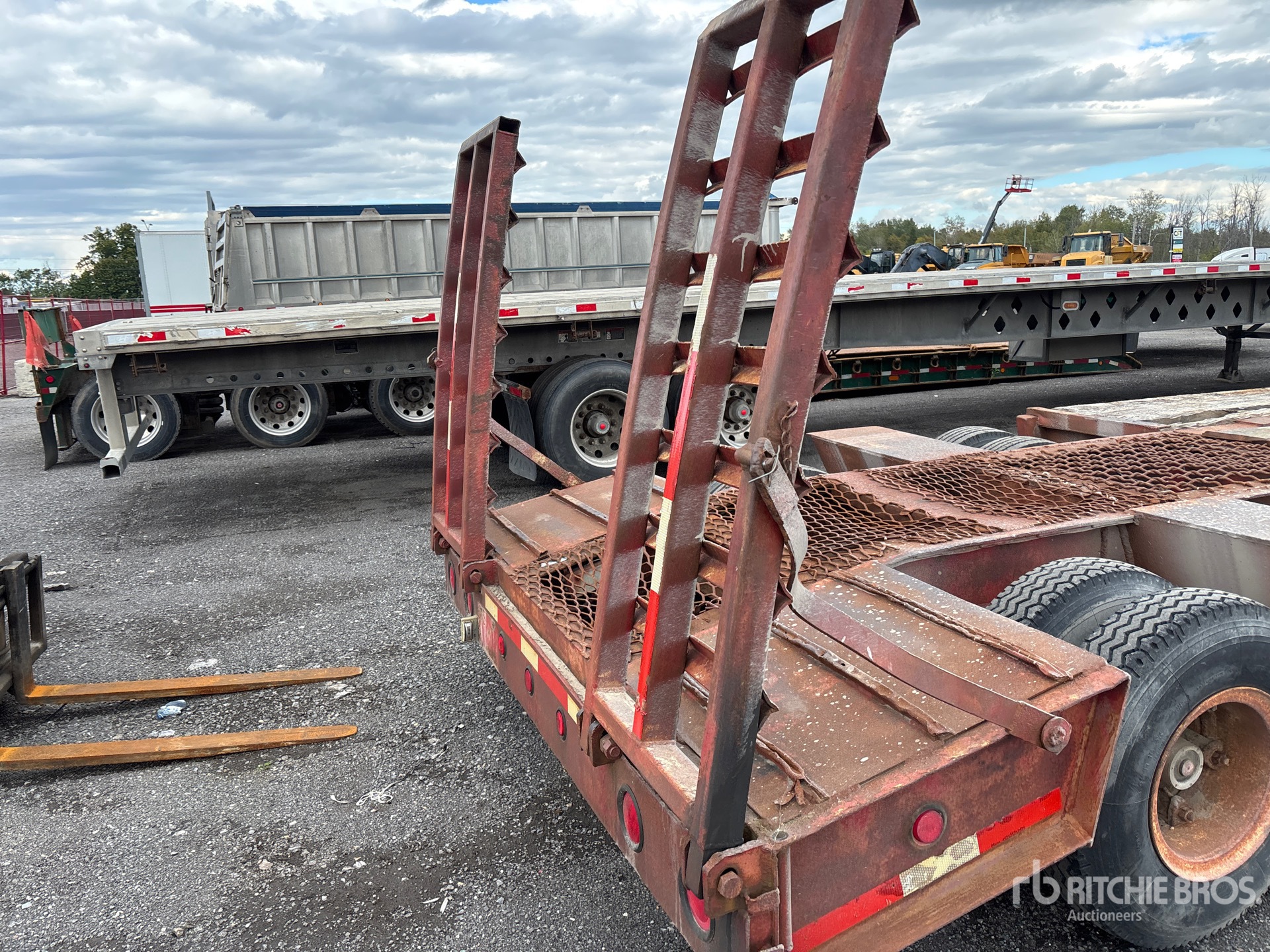 1970 Rogers 27 FT T/A GOOSENECK