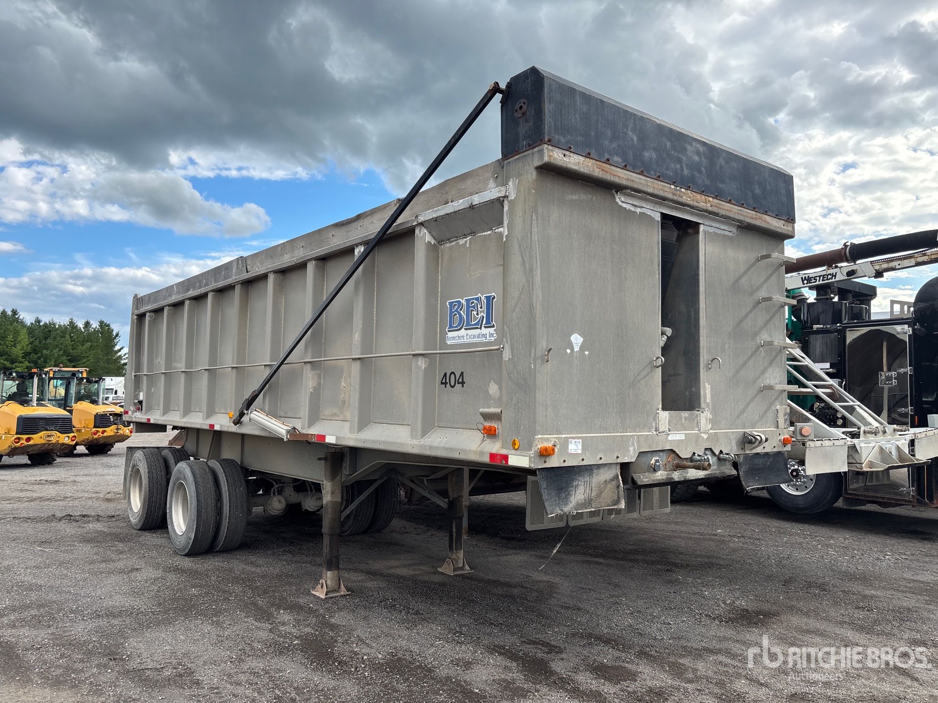1978 King 27 ft T/A