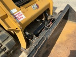 Hydraulics with Bucket Tilt Cylinders