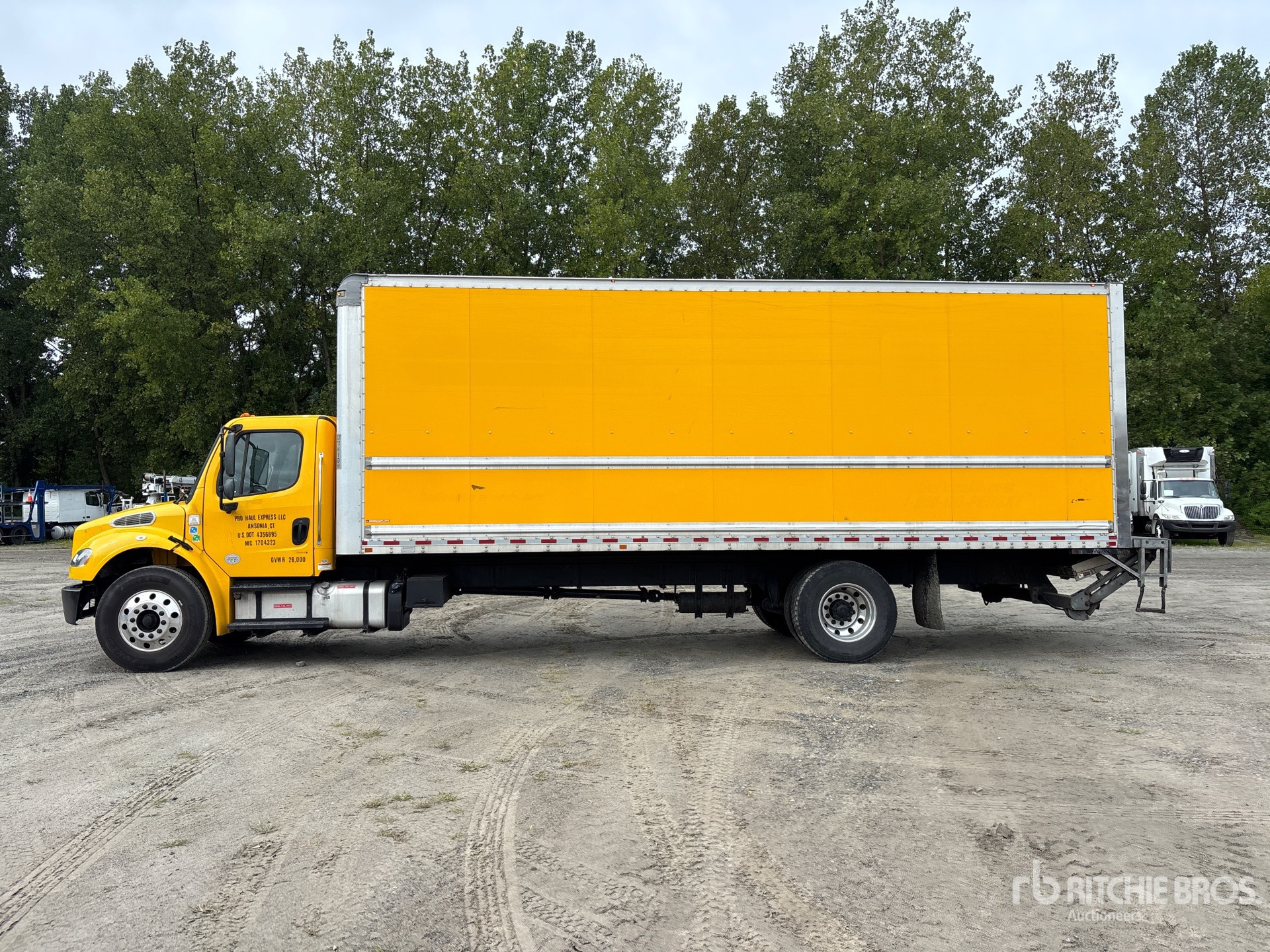 2019 Freightliner M2 112