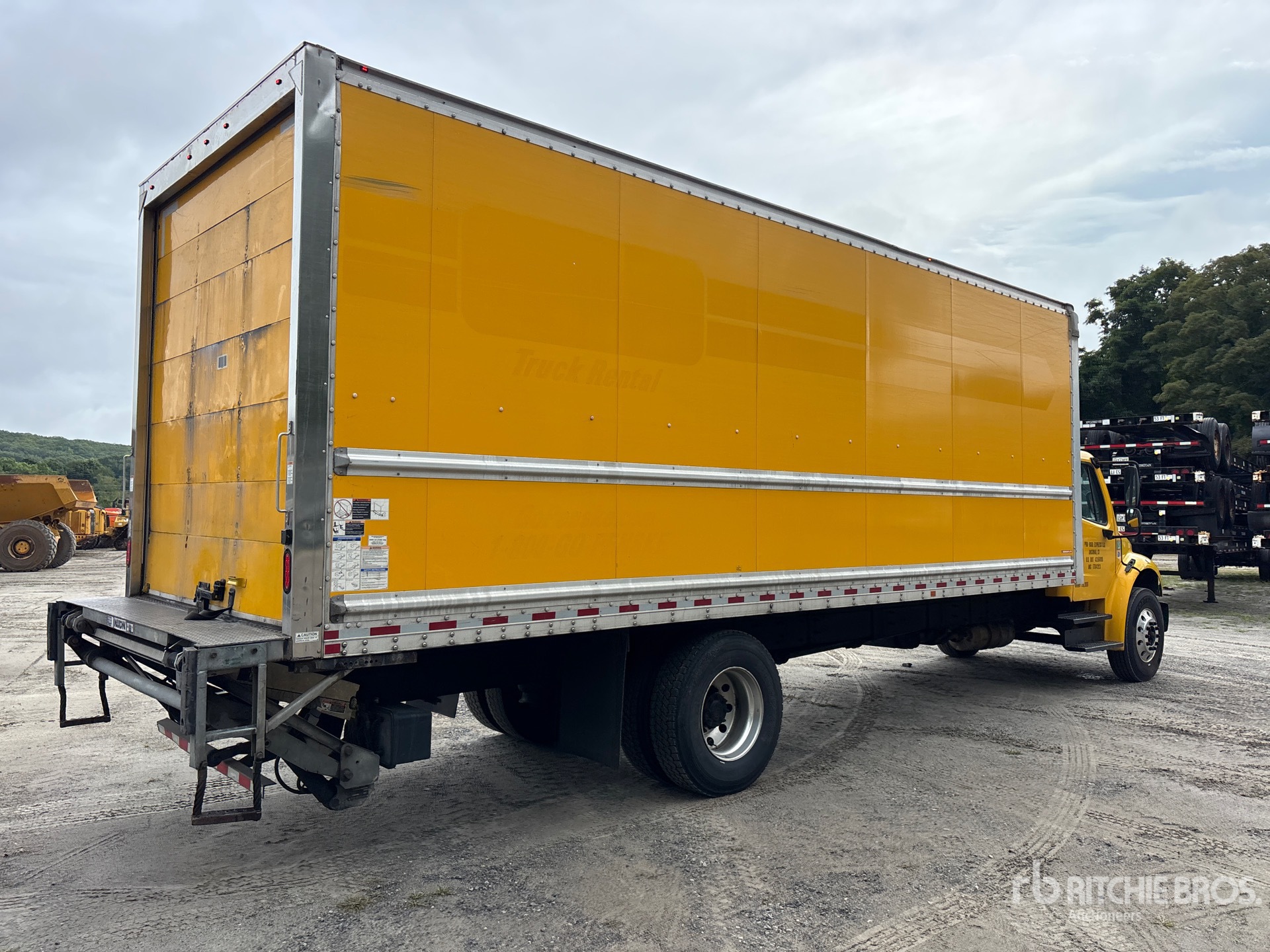 2019 Freightliner M2 112