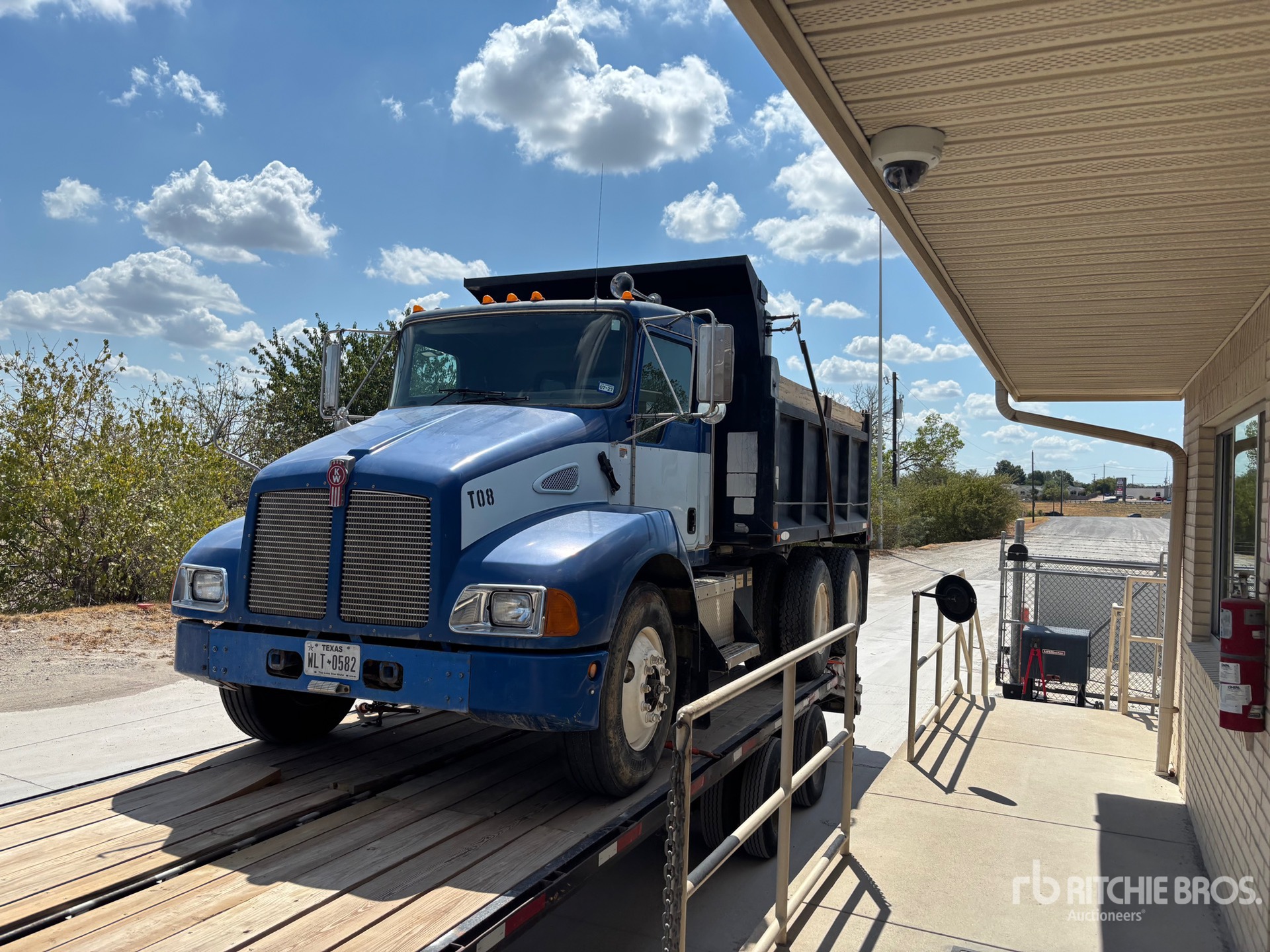 2004 Kenworth T300