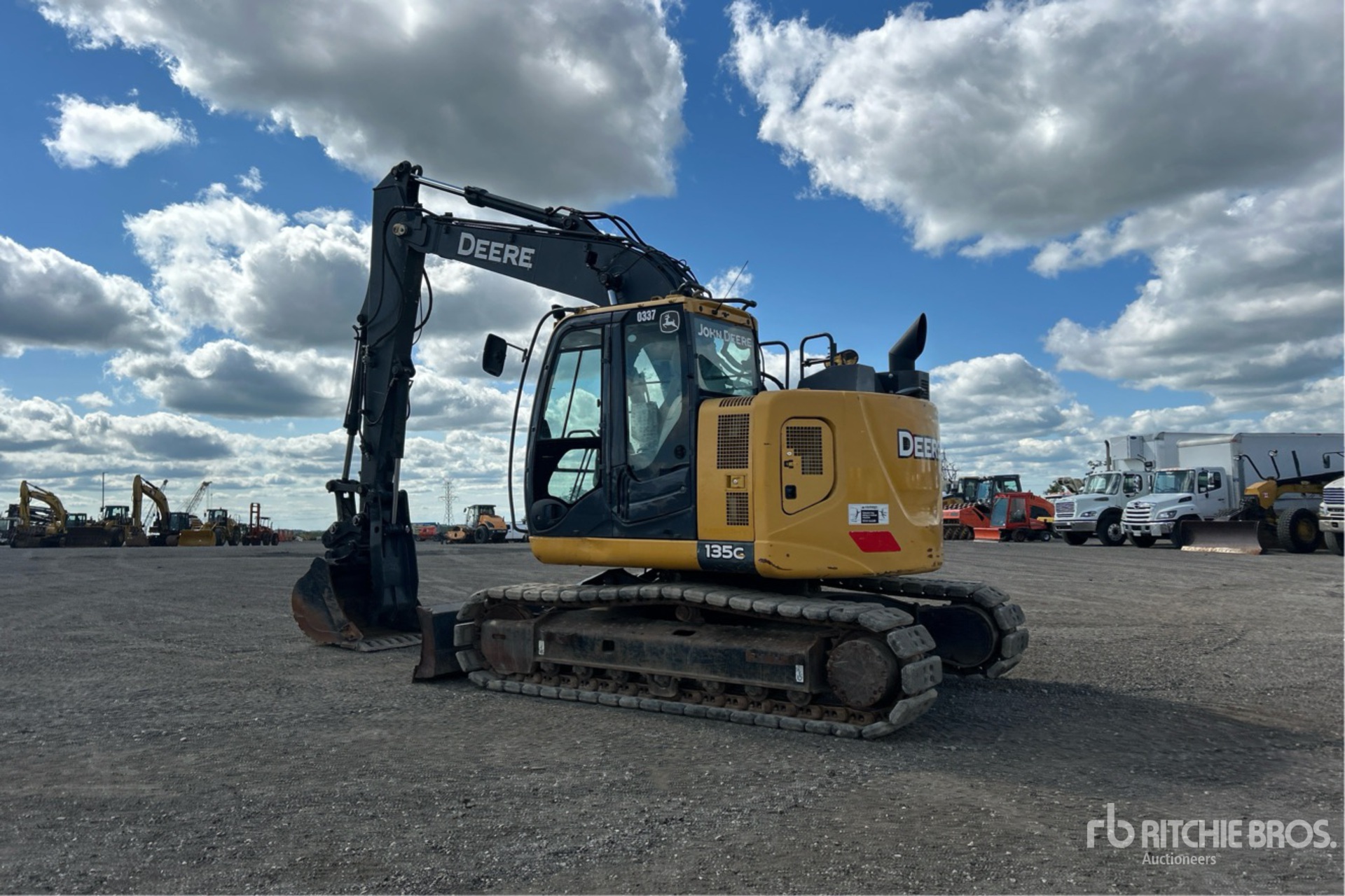 2017 John Deere 135G