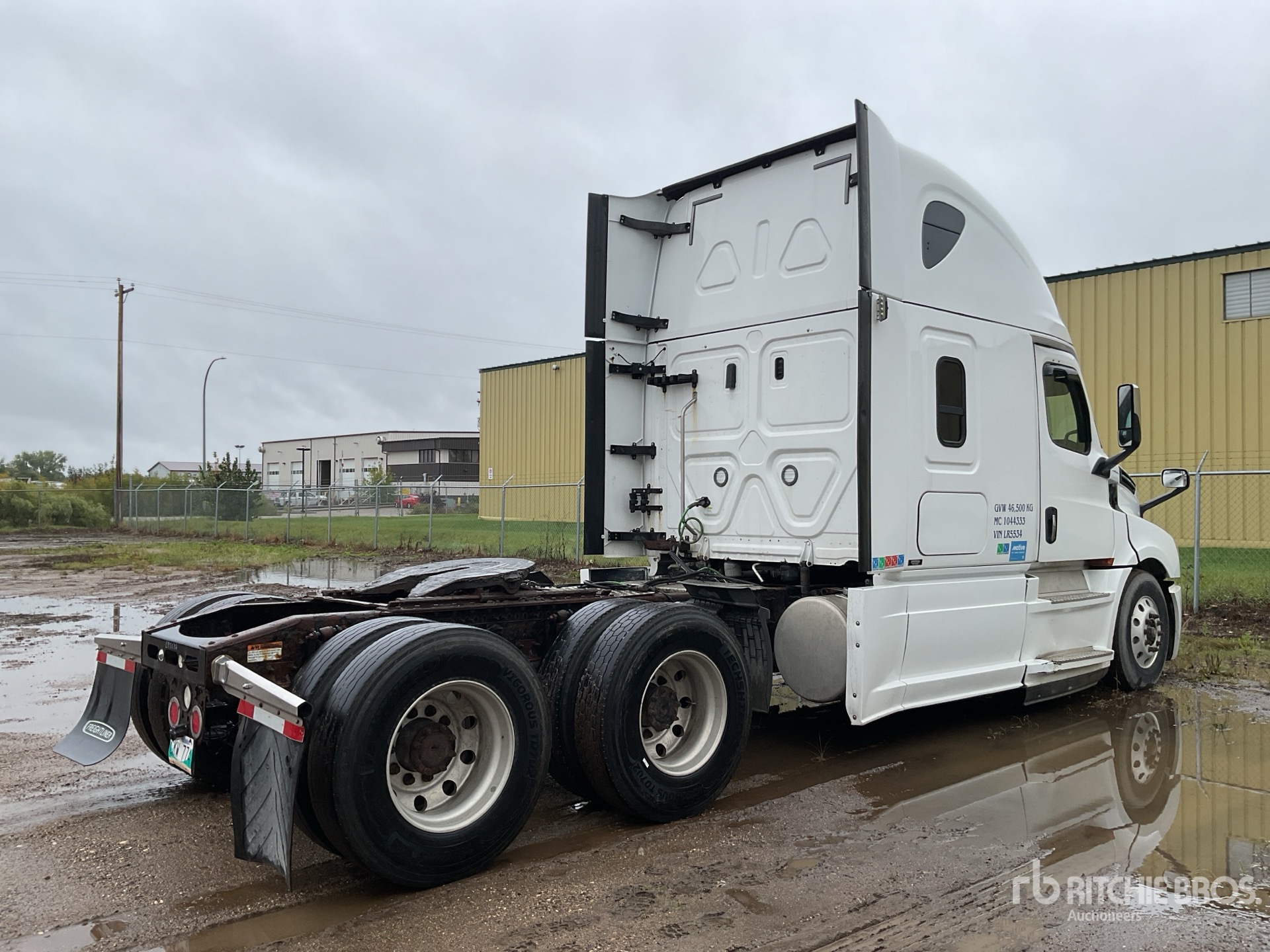 2020 Freightliner CASCADIA