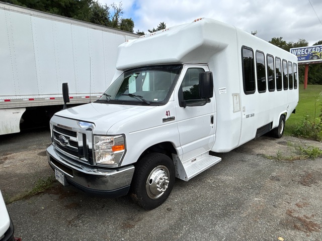 2018 Ford E-450 22-Seat Mini Bus 2018 Ford E-450 22-Seat Mini Bus