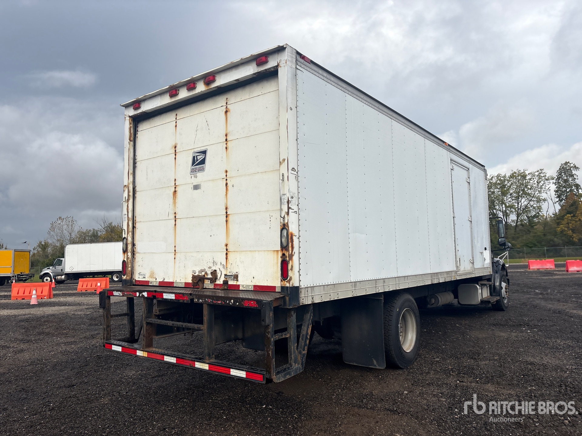 2007 Freightliner M2 106