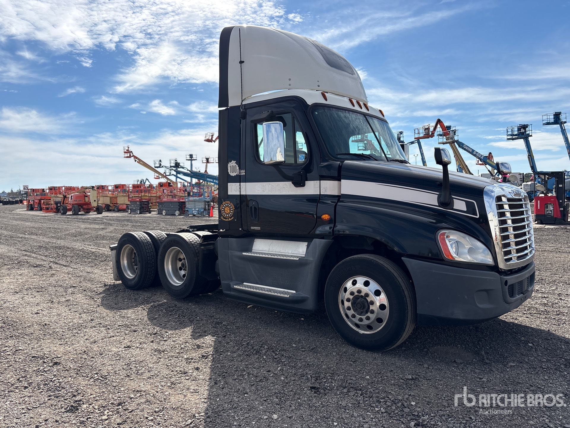 2016 Freightliner CASCADIA 125