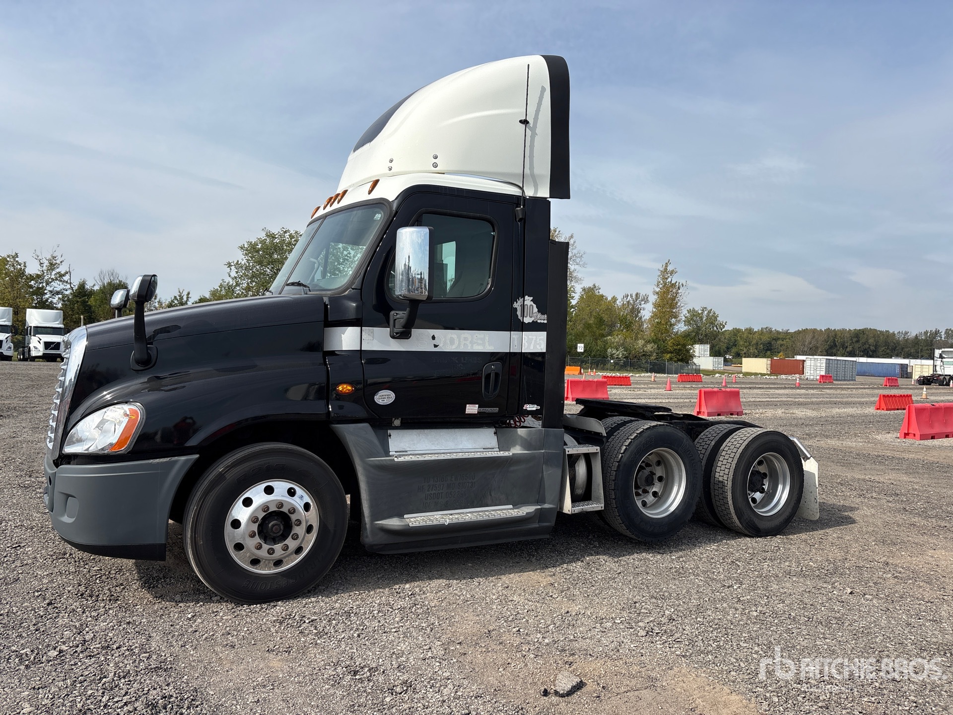 2016 Freightliner CASCADIA 125