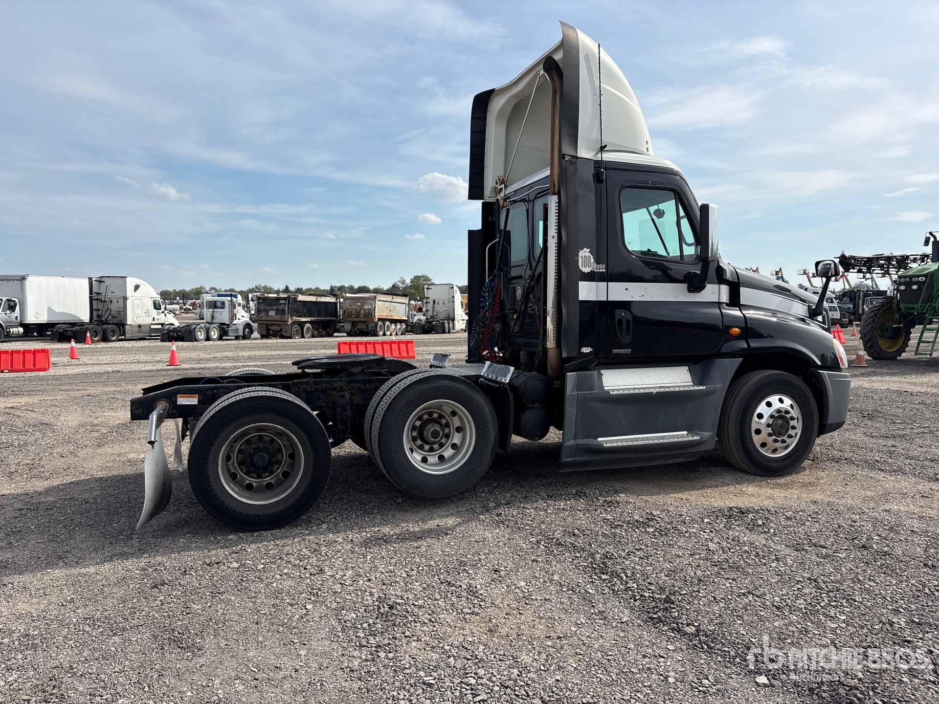 2016 Freightliner CASCADIA 125