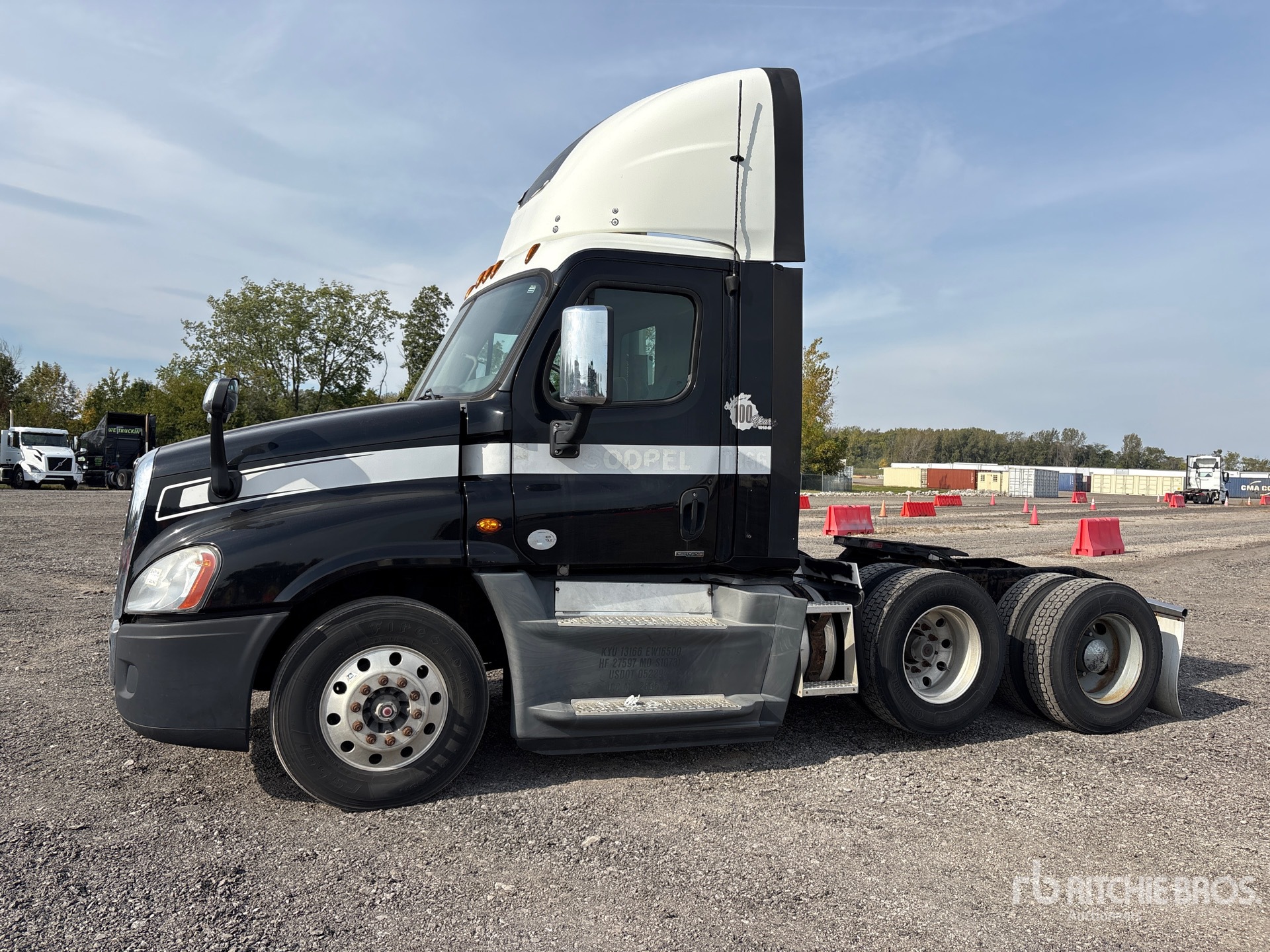 2016 Freightliner CASCADIA 125