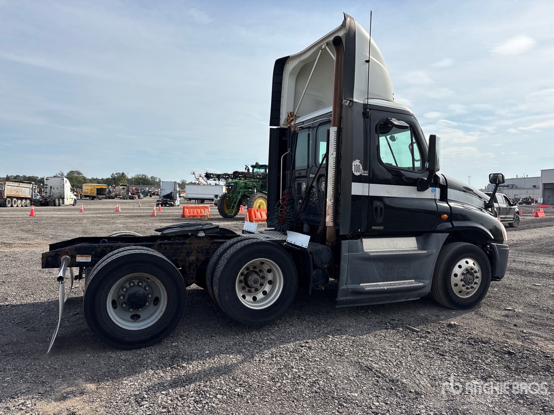 2016 Freightliner CASCADIA 125