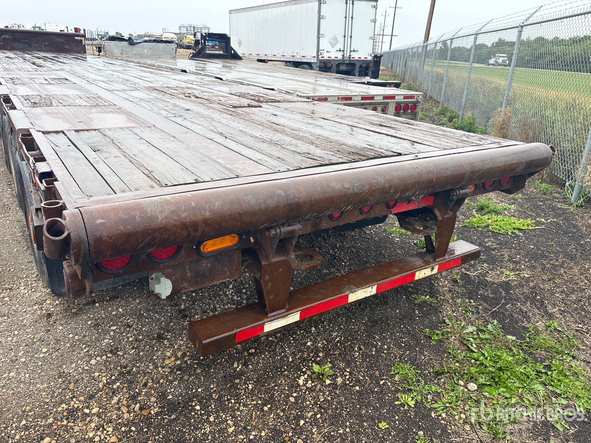 2010 Manac 53 ft Tri/A 53 ft Extendable