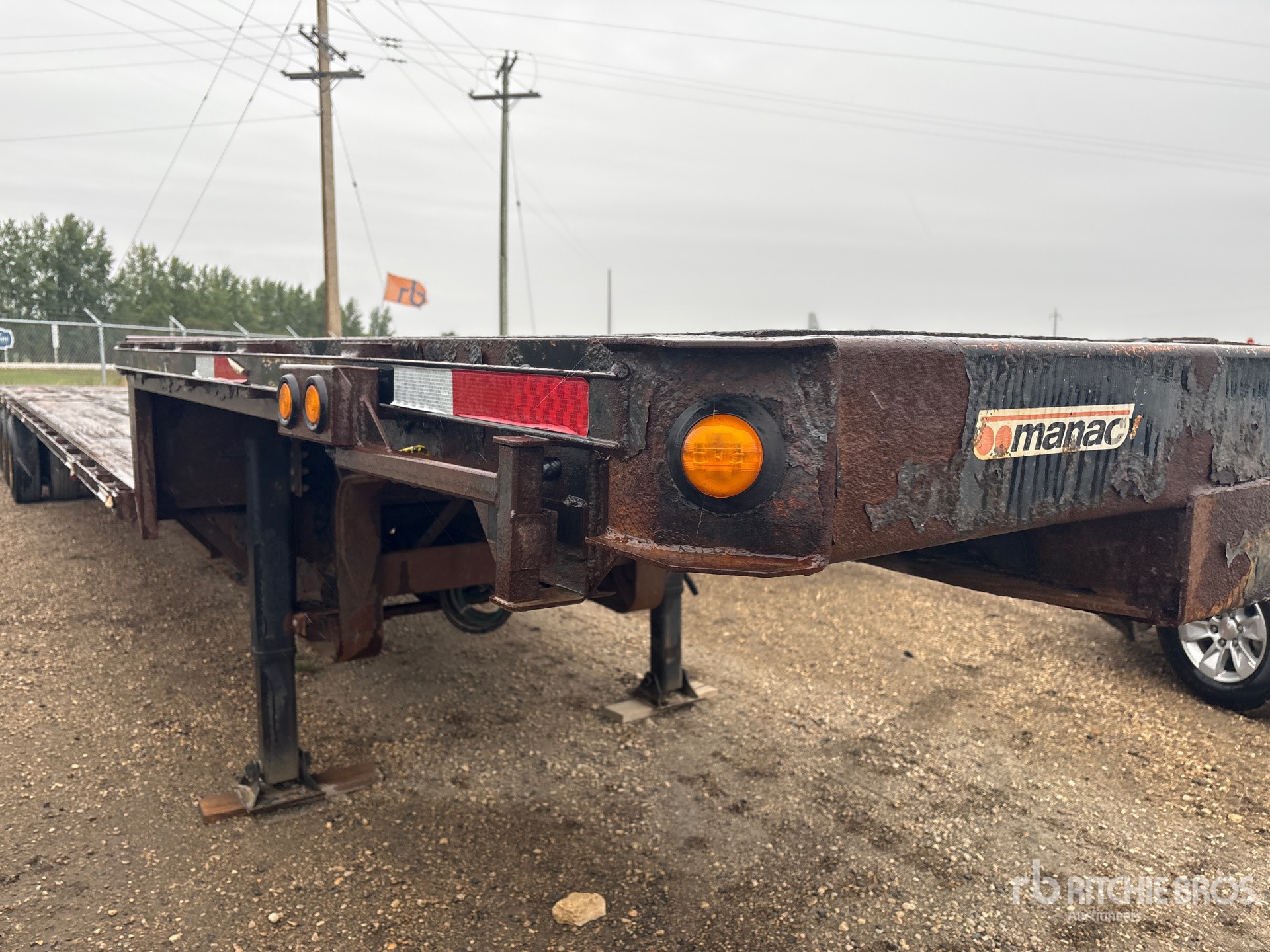 2010 Manac 53 ft Tri/A 53 ft Extendable