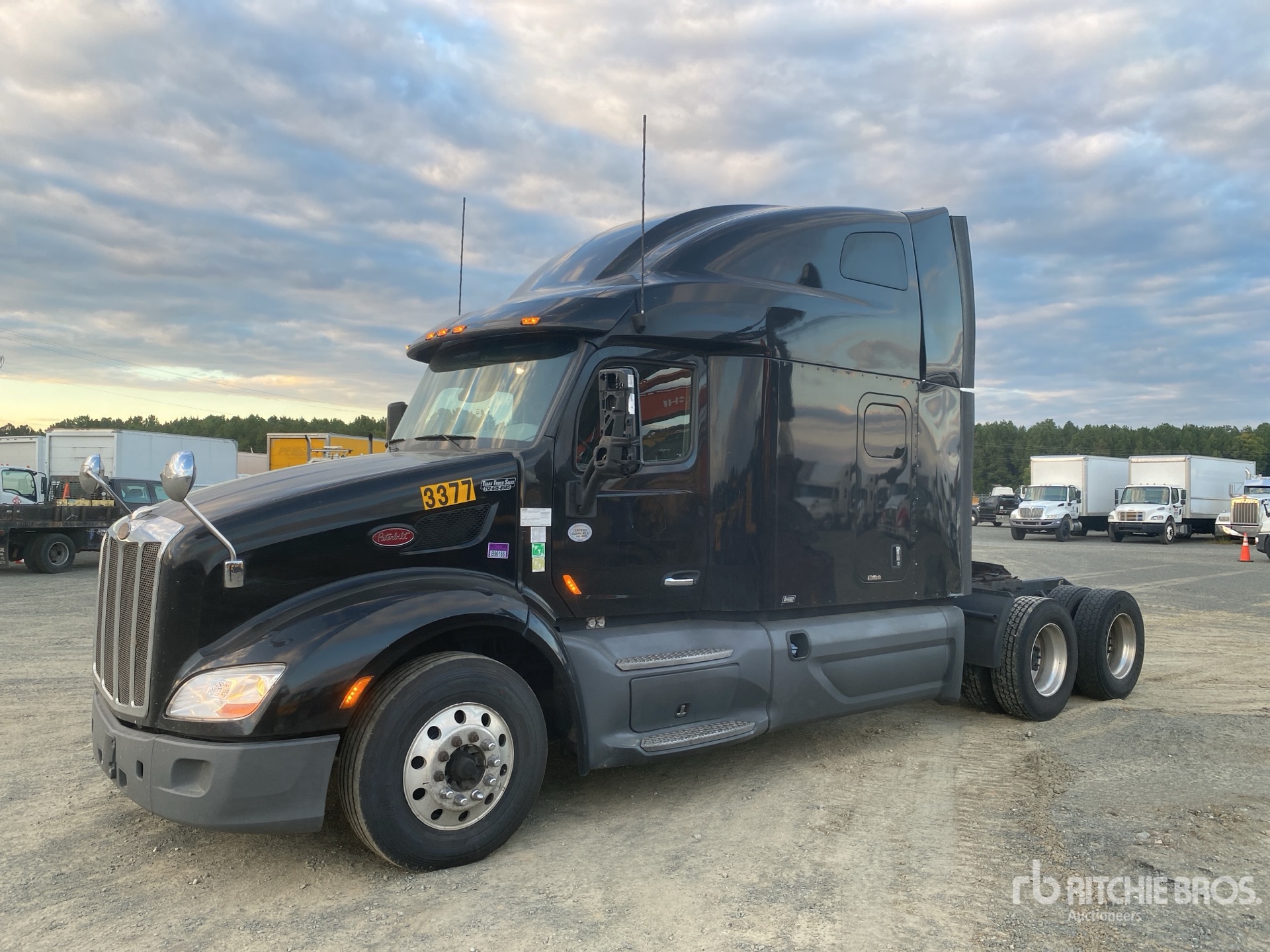 Photo of 2020 Peterbilt 579