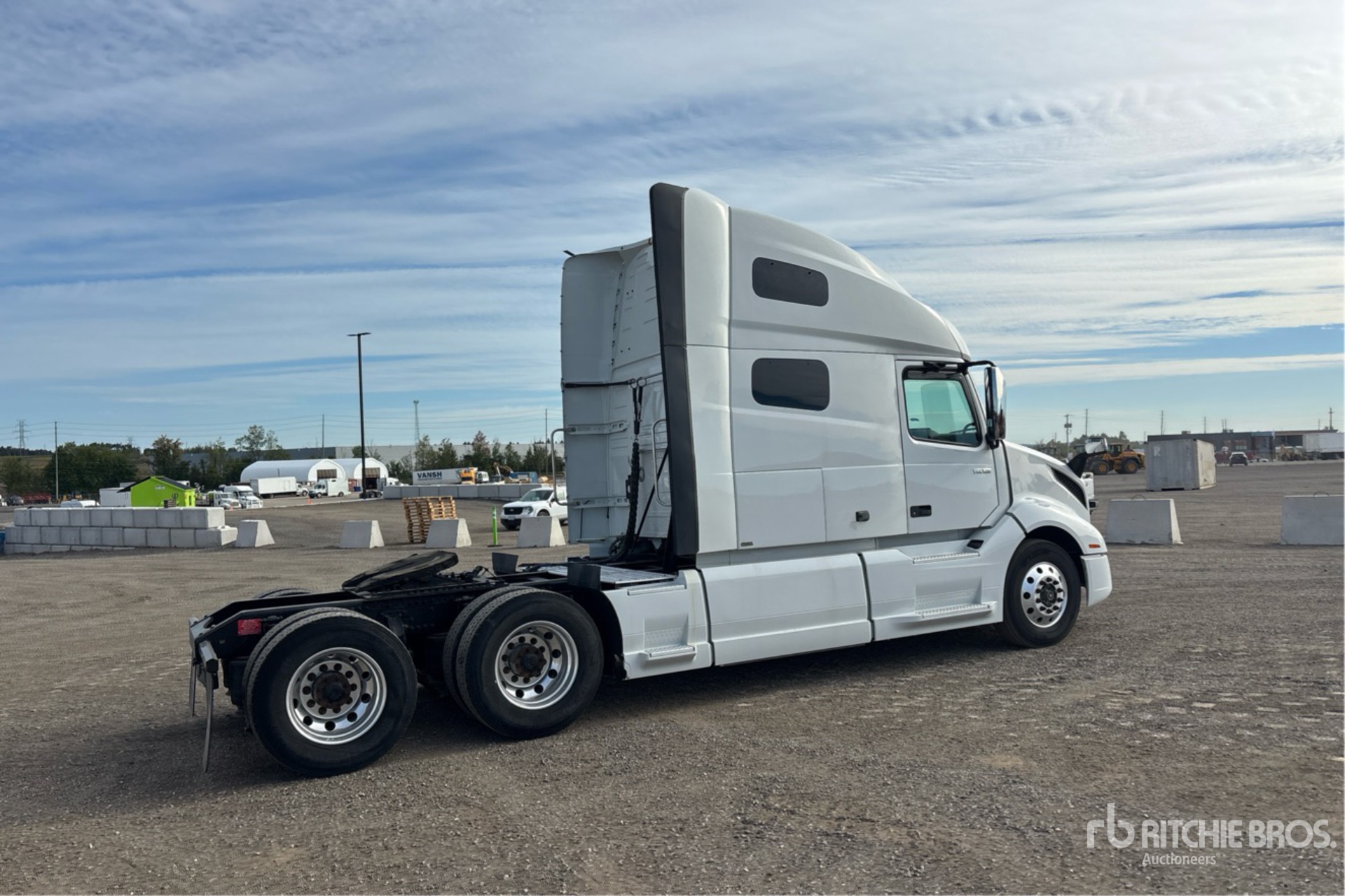 2020 Volvo VNL