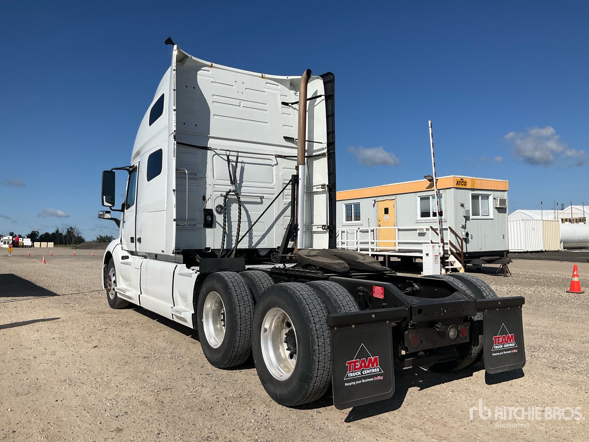 2020 Volvo VNL