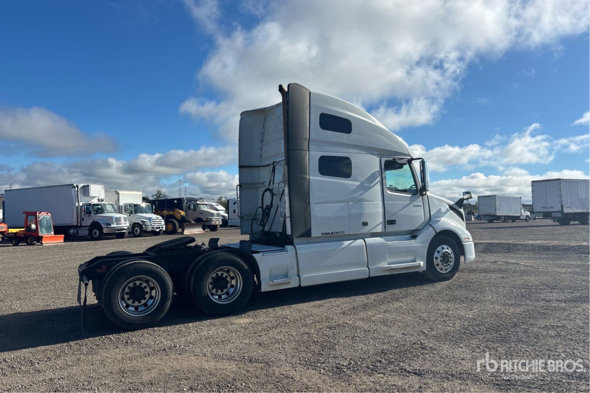 2020 Volvo VNL