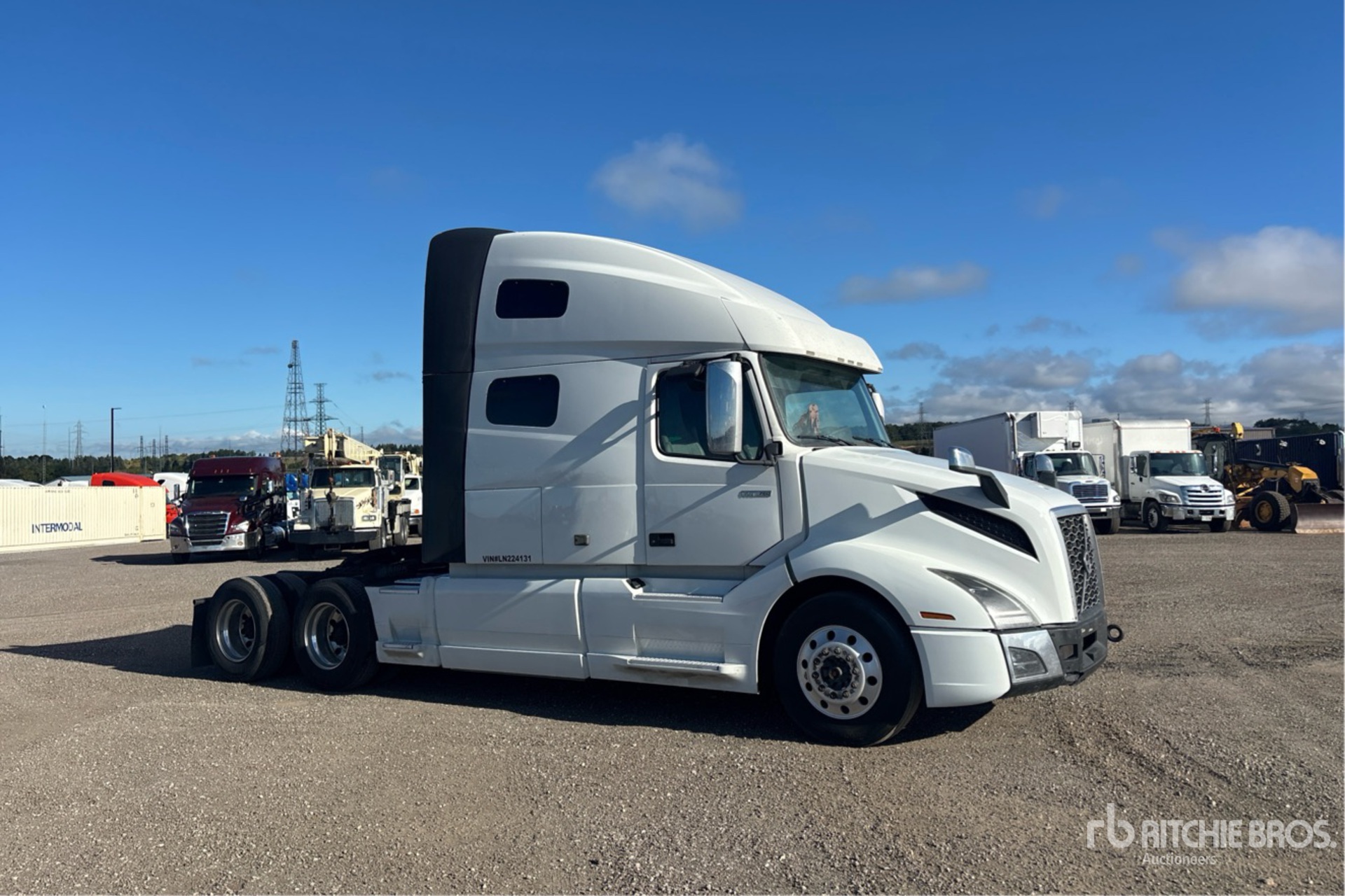 2020 Volvo VNL