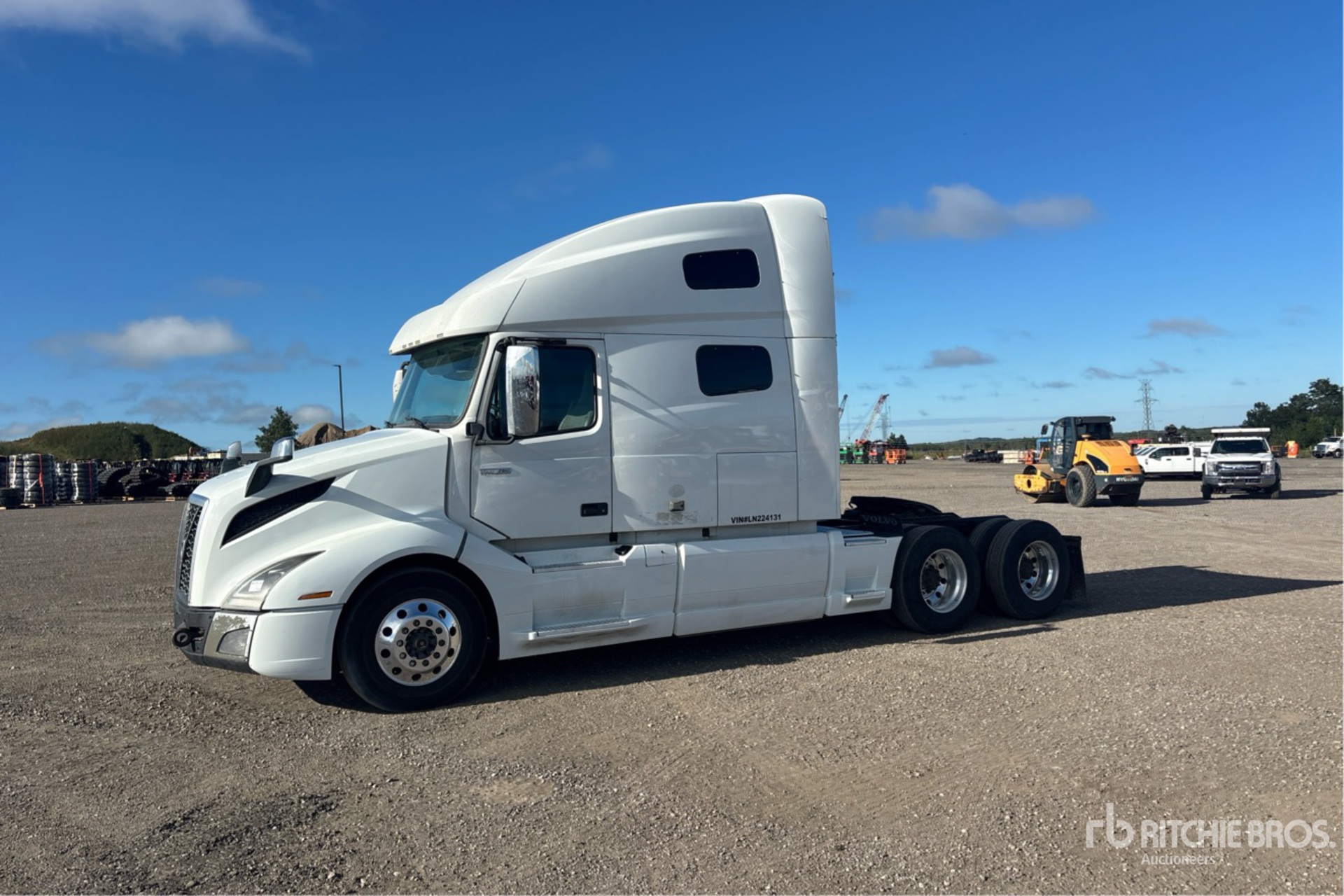 2020 Volvo VNL