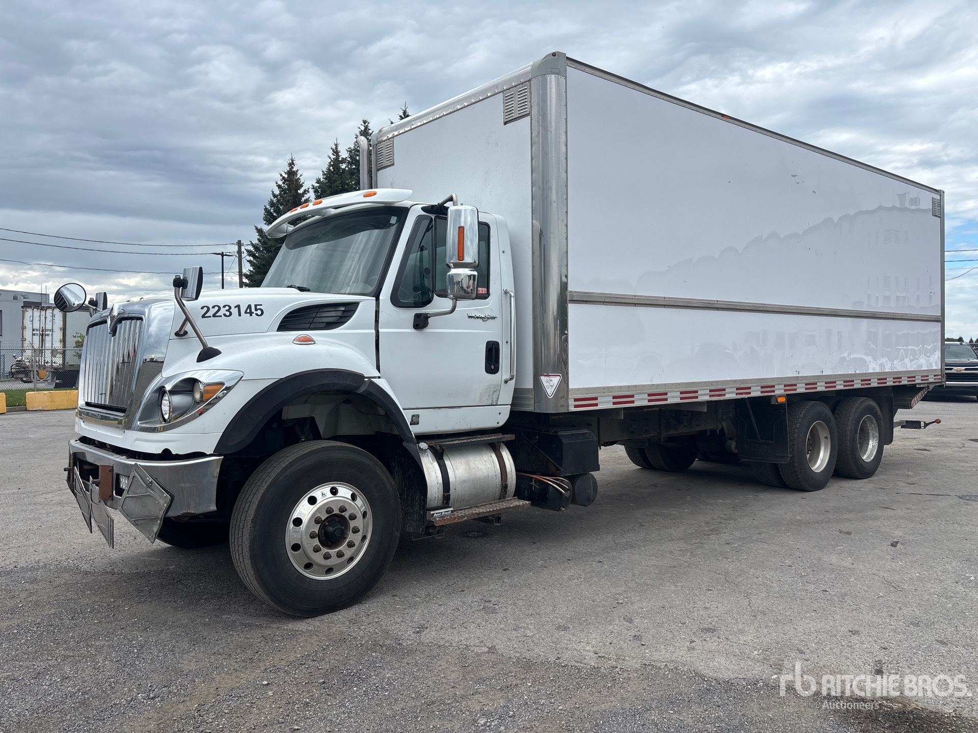 Photo of 2013 International 7500