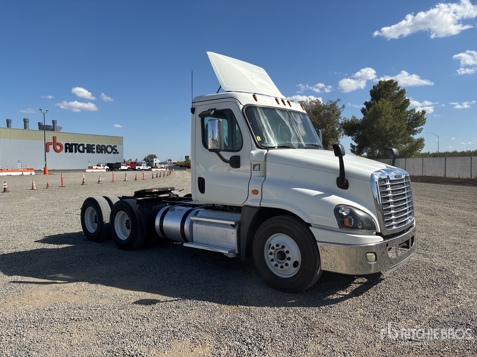 2018 Freightliner CASCADIA 125