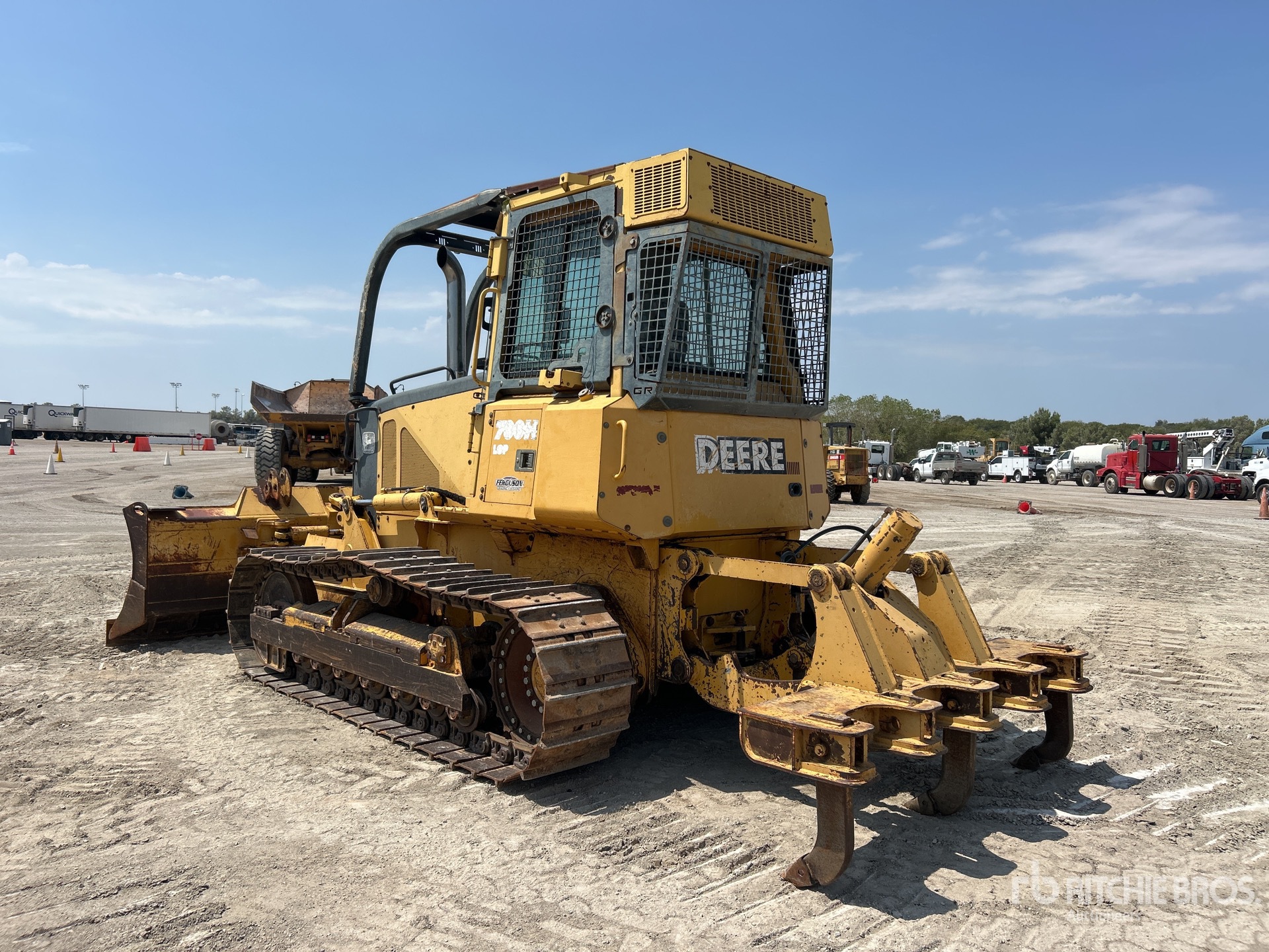 2002 John Deere 700H LGP