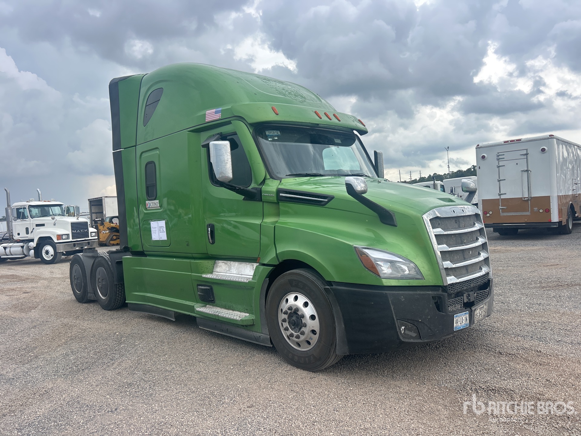 2023 Freightliner CASCADIA 126